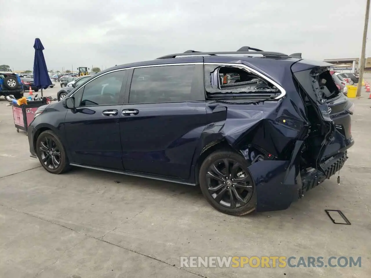 2 Photograph of a damaged car 5TDXRKEC4PS170467 TOYOTA SIENNA 2023