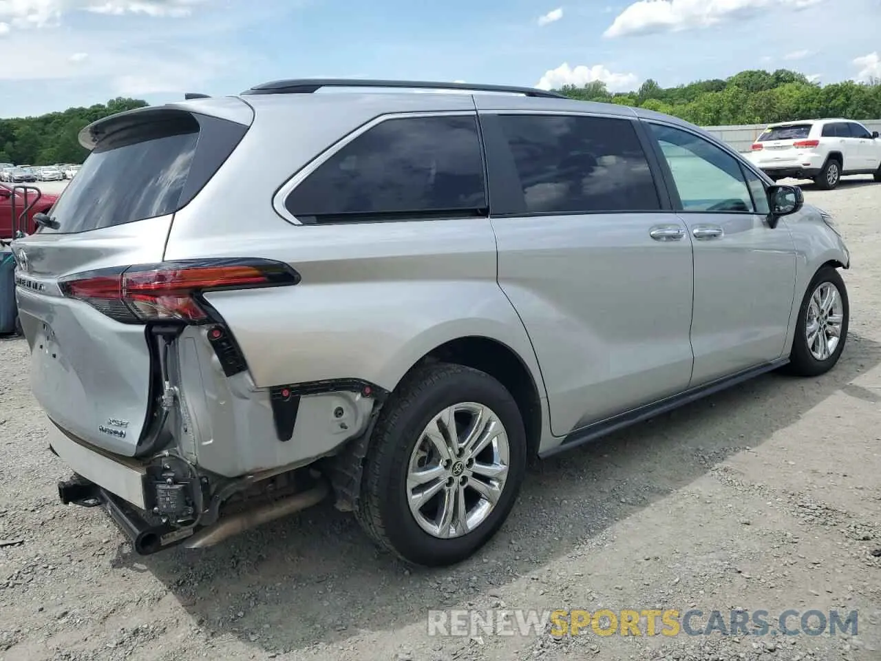 3 Photograph of a damaged car 5TDXSKFC4PS083185 TOYOTA SIENNA 2023