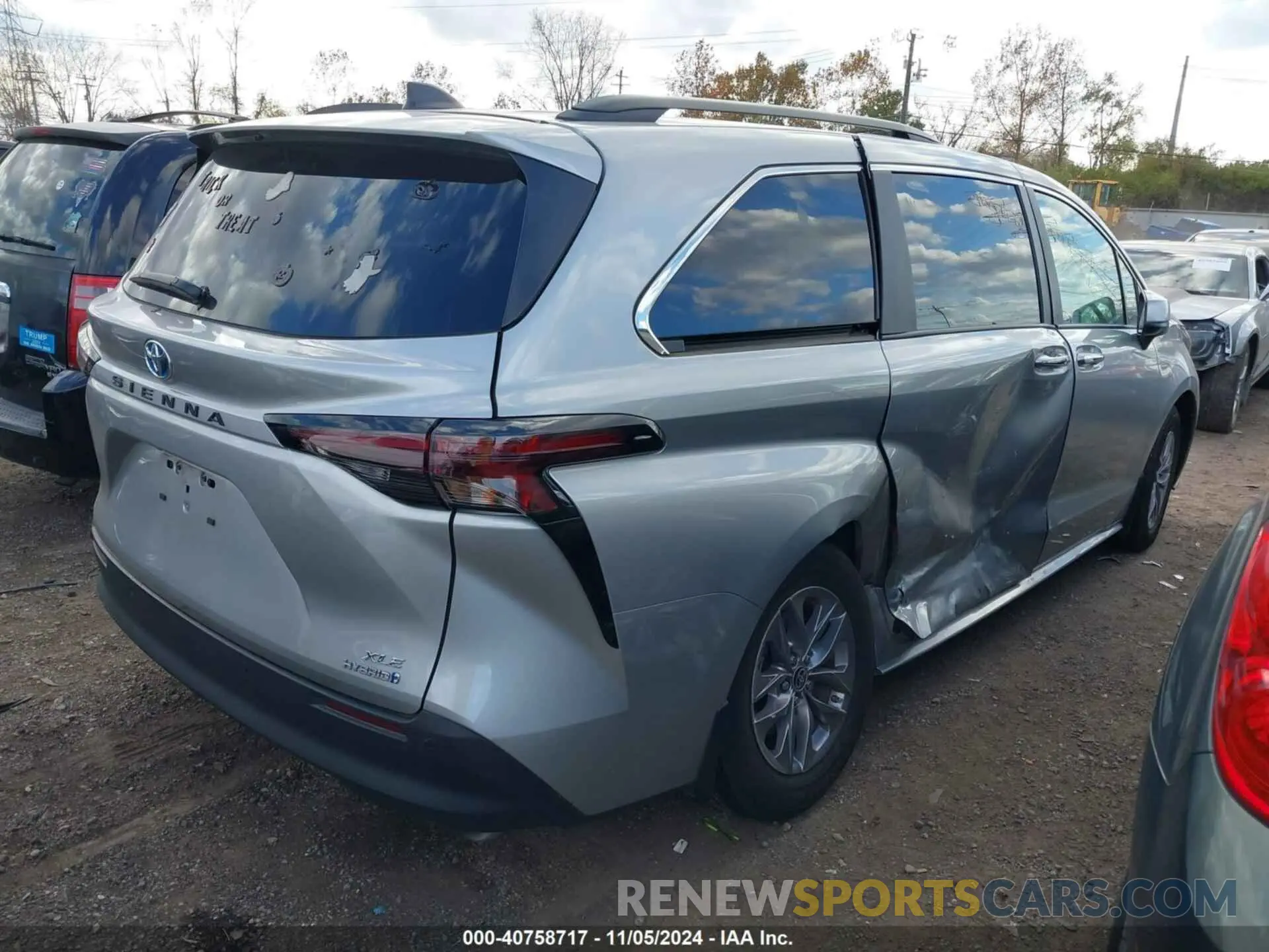 4 Photograph of a damaged car 5TDYRKEC4PS154578 TOYOTA SIENNA 2023