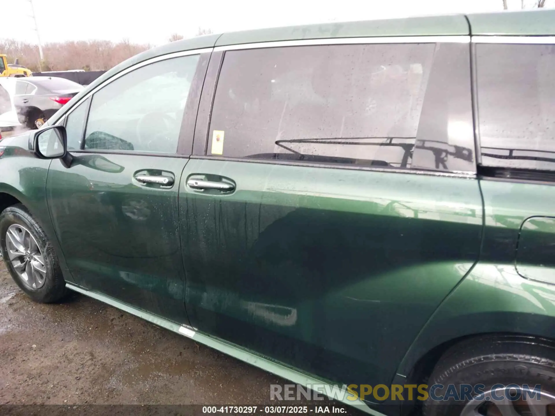 15 Photograph of a damaged car 5TDYRKEC5PS139166 TOYOTA SIENNA 2023