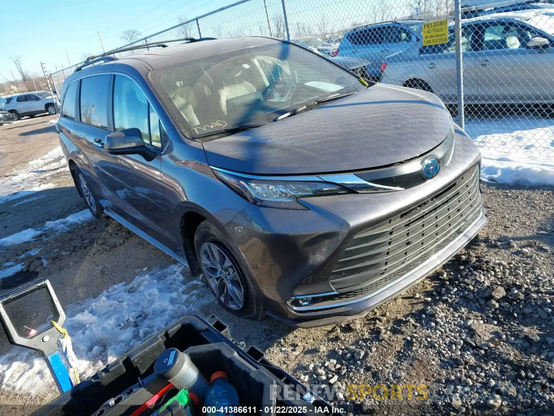 1 Photograph of a damaged car 5TDYRKEC5PS141158 TOYOTA SIENNA 2023