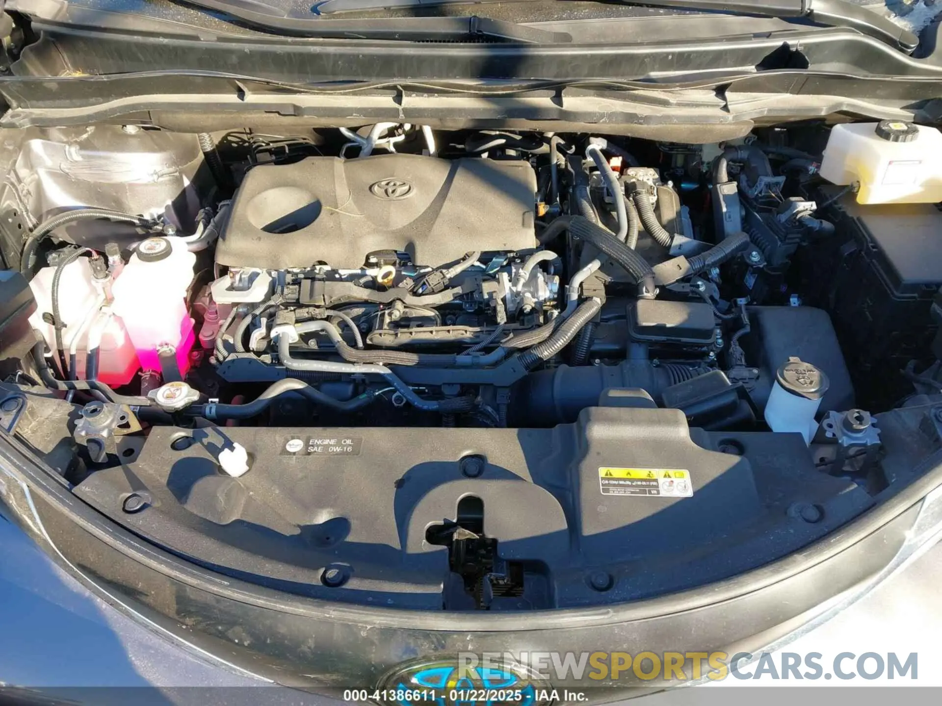 10 Photograph of a damaged car 5TDYRKEC5PS141158 TOYOTA SIENNA 2023