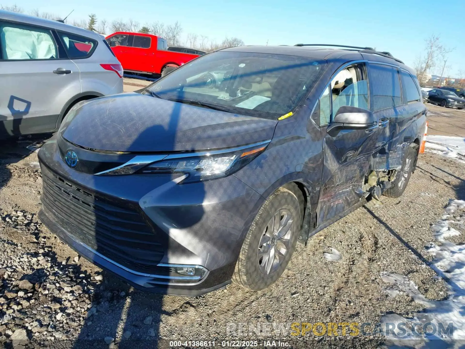 2 Photograph of a damaged car 5TDYRKEC5PS141158 TOYOTA SIENNA 2023