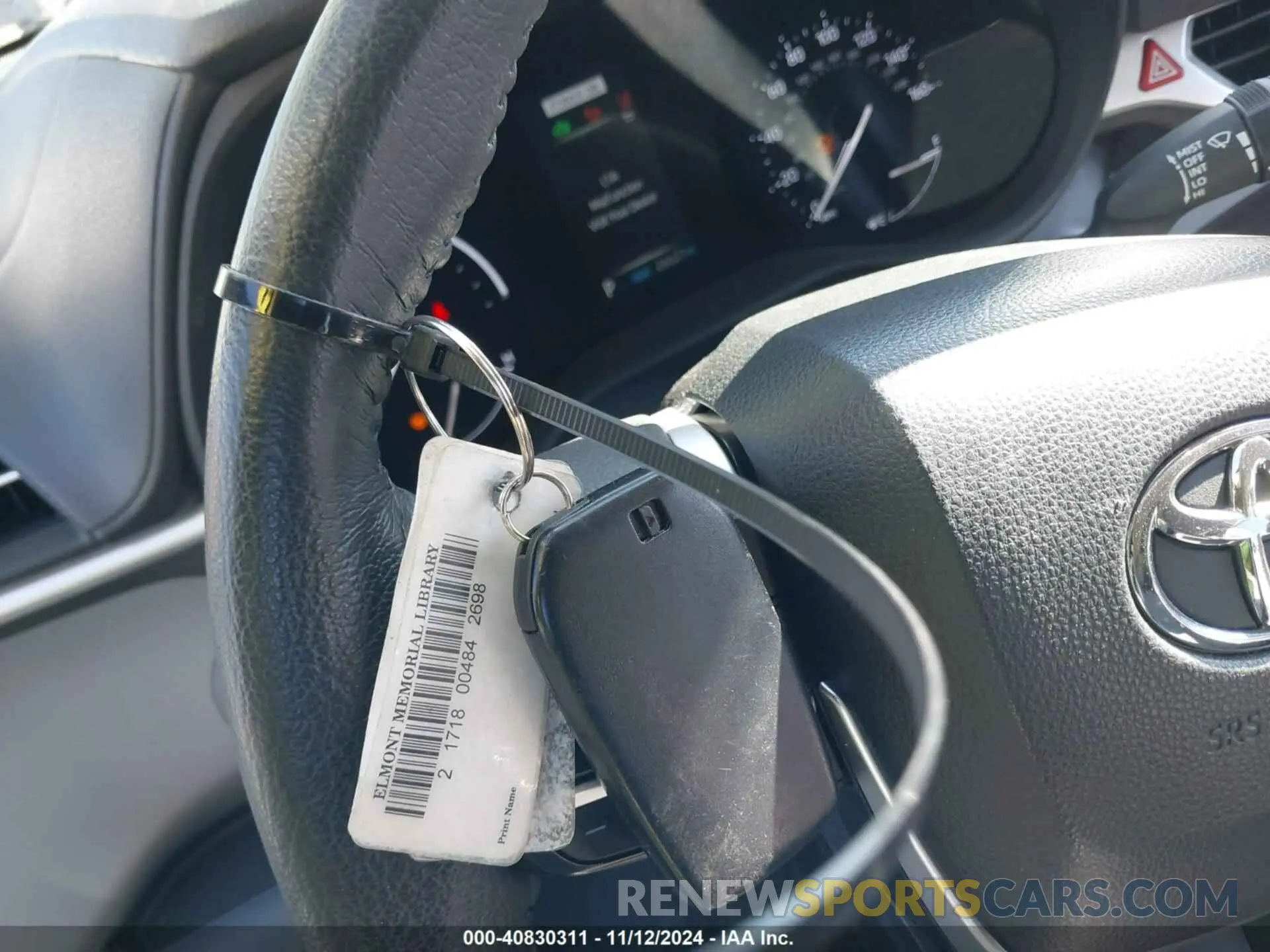 11 Photograph of a damaged car 5TDYRKEC5PS141967 TOYOTA SIENNA 2023
