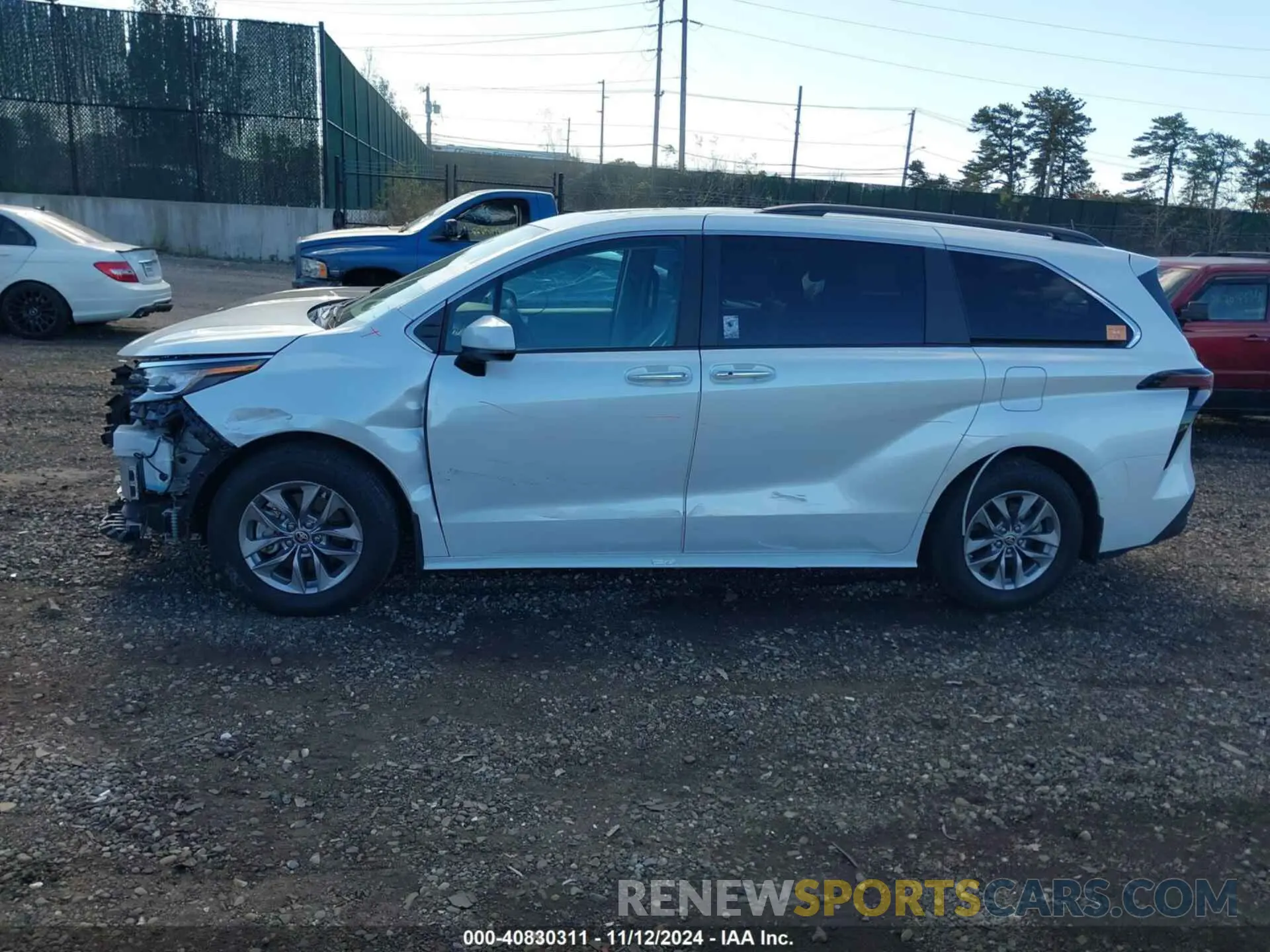14 Photograph of a damaged car 5TDYRKEC5PS141967 TOYOTA SIENNA 2023