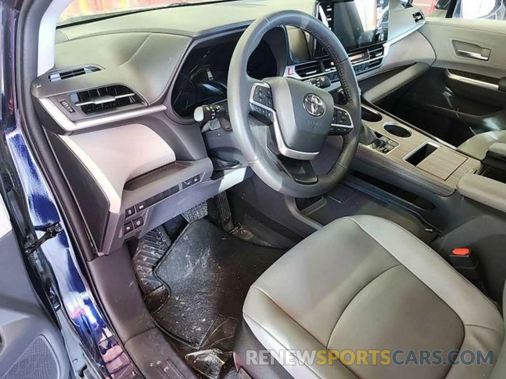 14 Photograph of a damaged car 5TDYRKEC5PS161927 TOYOTA SIENNA 2023