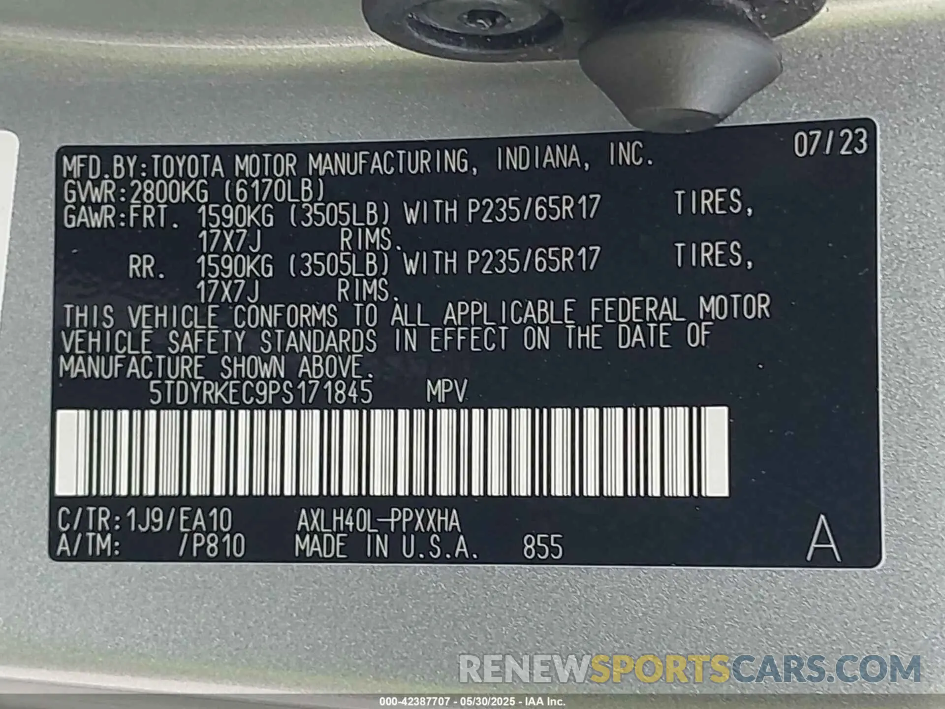 9 Photograph of a damaged car 5TDYRKEC9PS171845 TOYOTA SIENNA 2023