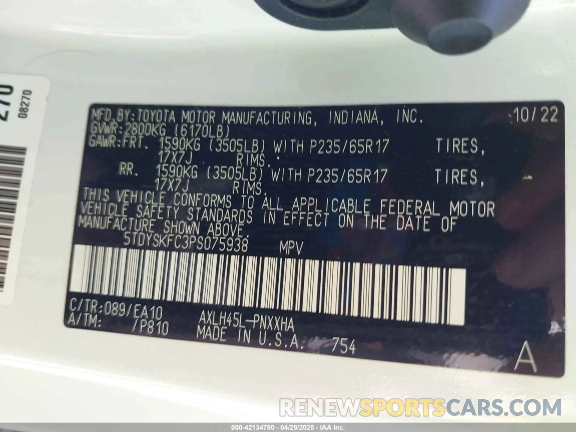 9 Photograph of a damaged car 5TDYSKFC3PS075938 TOYOTA SIENNA 2023