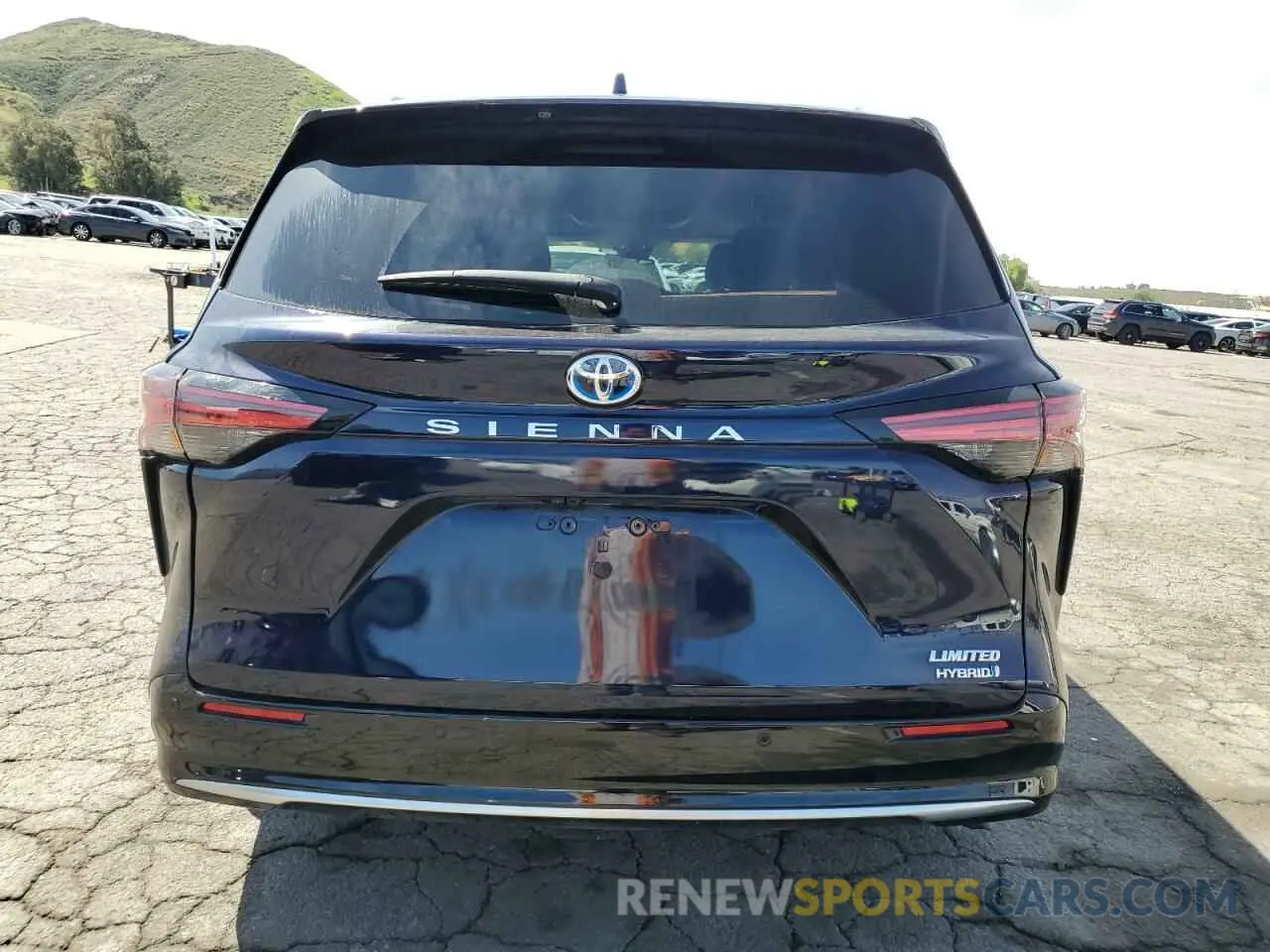 6 Photograph of a damaged car 5TDZRKECXPS169624 TOYOTA SIENNA 2023