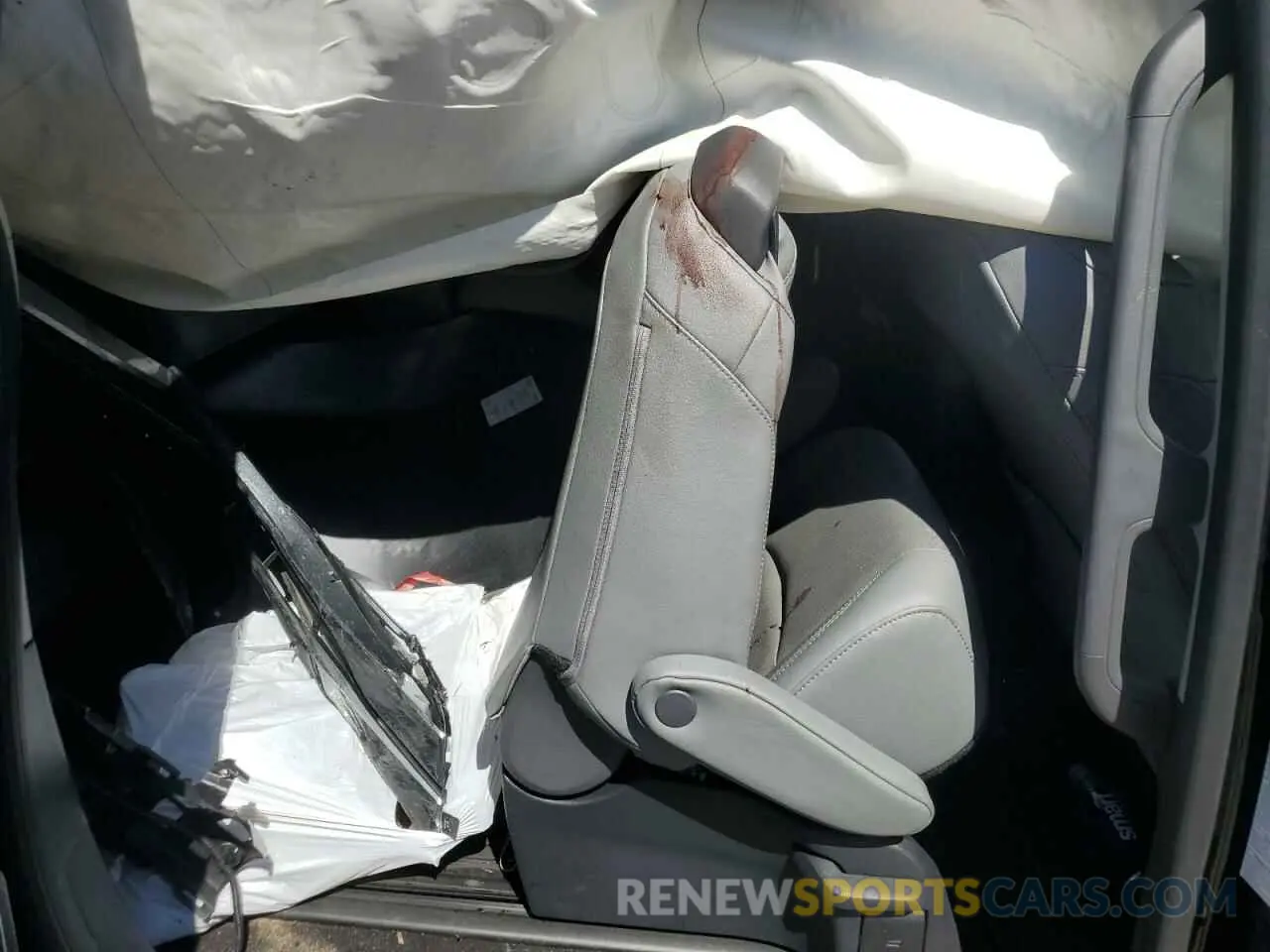 11 Photograph of a damaged car 5TDZSKFC1PS106060 TOYOTA SIENNA 2023