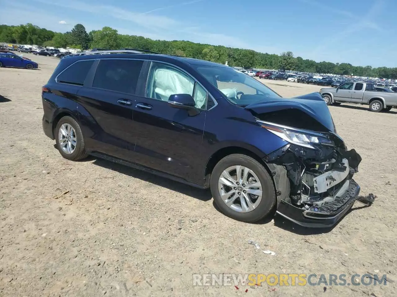 4 Photograph of a damaged car 5TDZSKFC1PS106060 TOYOTA SIENNA 2023