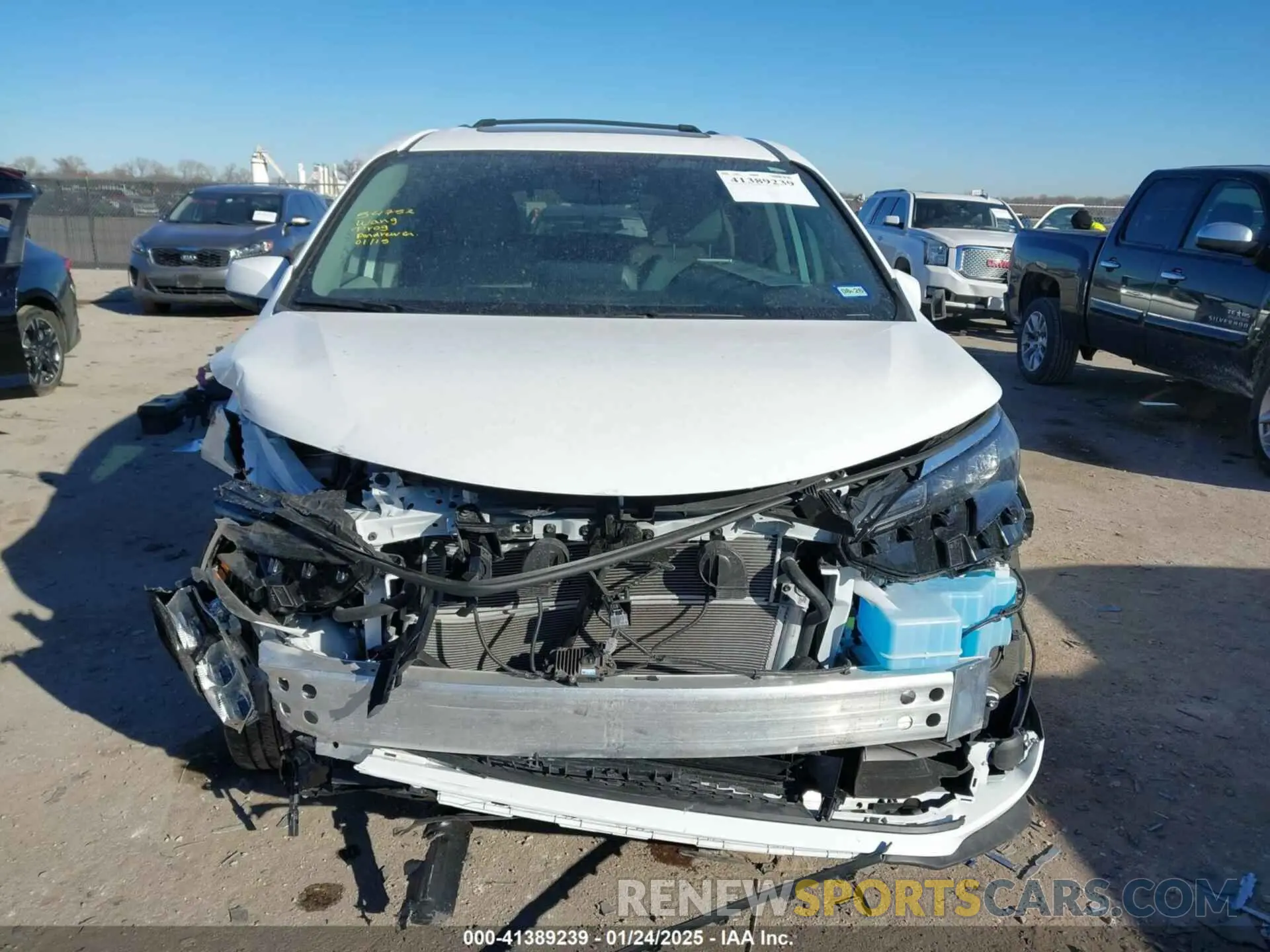 12 Photograph of a damaged car 5TDBRKEC0RS217006 TOYOTA SIENNA 2024