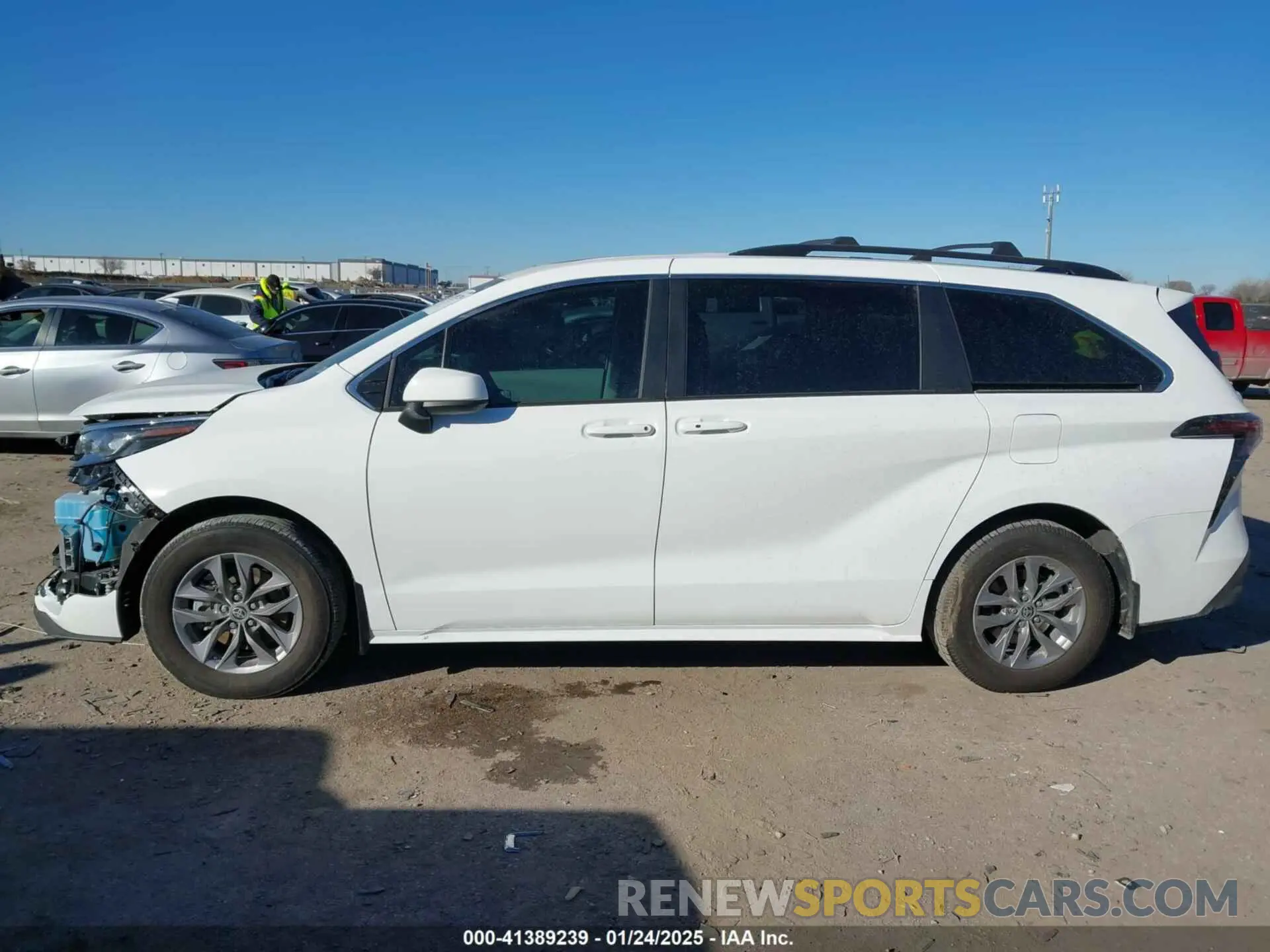 14 Photograph of a damaged car 5TDBRKEC0RS217006 TOYOTA SIENNA 2024