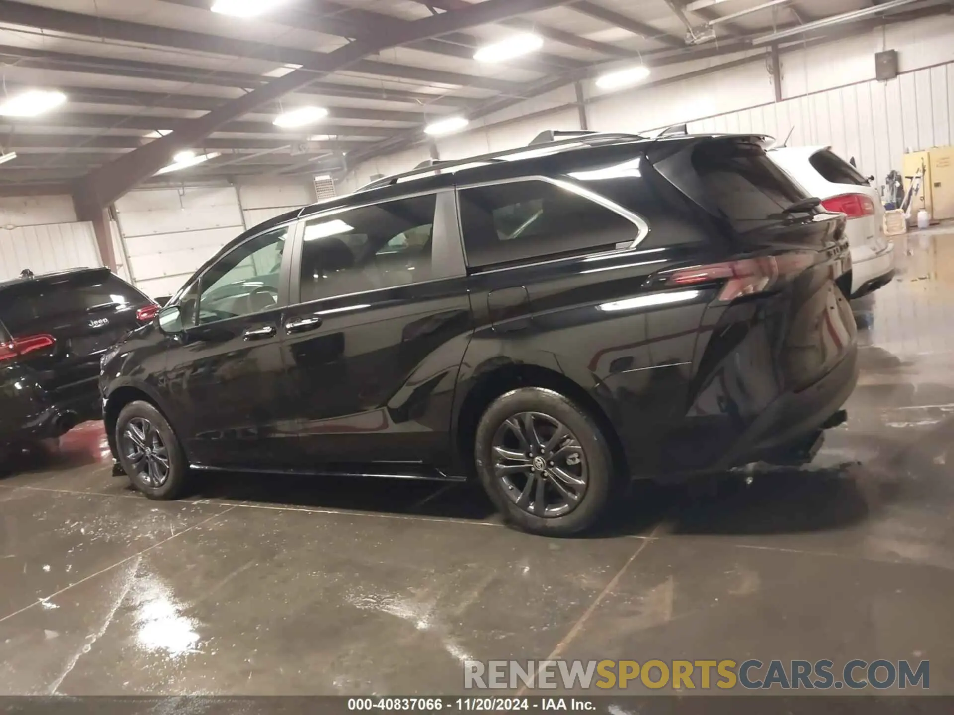 15 Photograph of a damaged car 5TDCSKFC2RS129503 TOYOTA SIENNA 2024