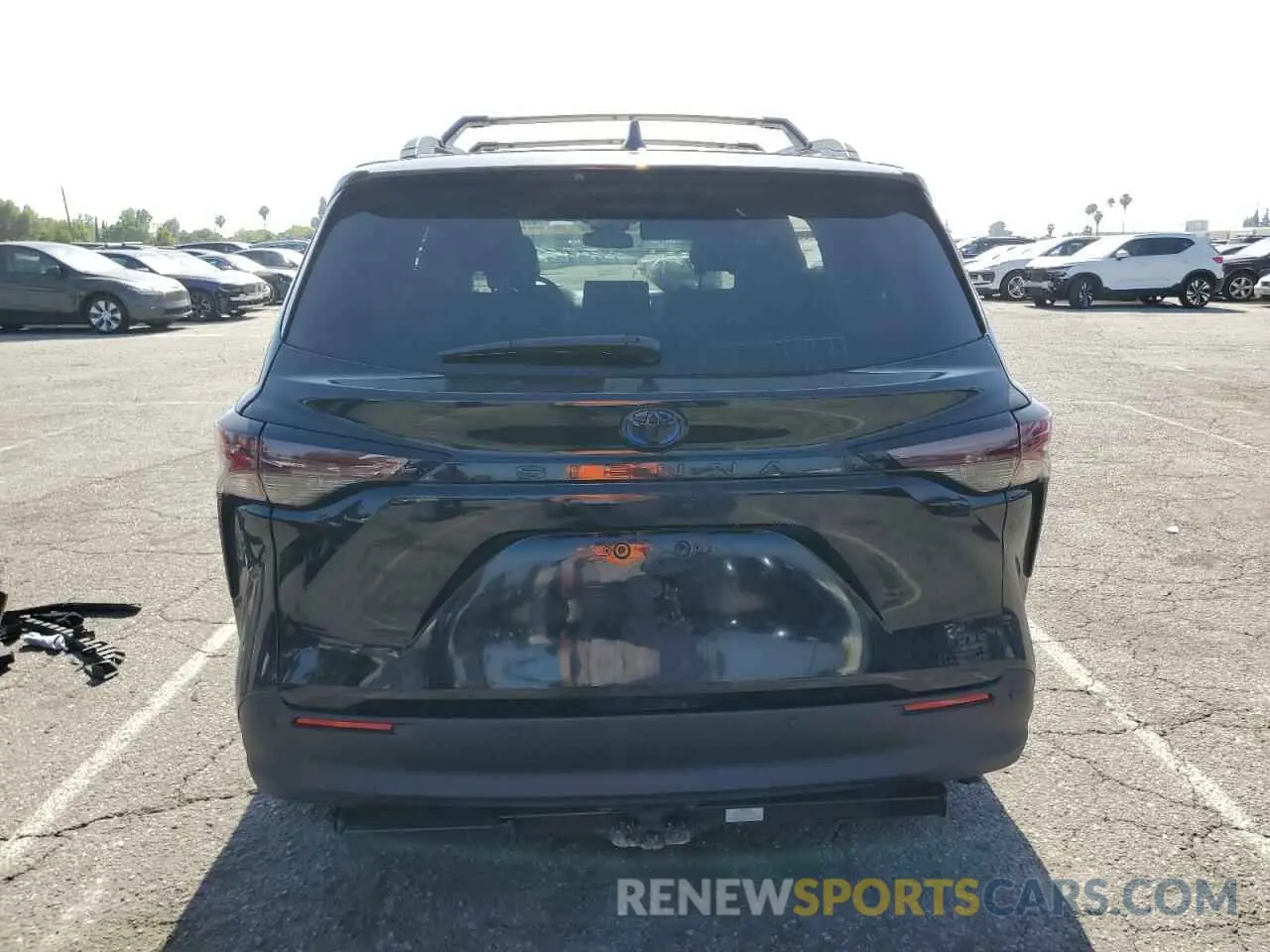 6 Photograph of a damaged car 5TDCSKFC3RS122916 TOYOTA SIENNA 2024