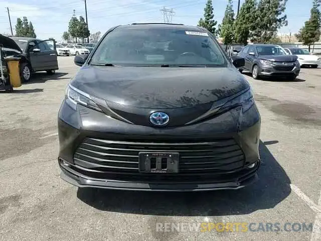14 Photograph of a damaged car 5TDCSKFC4RS117272 TOYOTA SIENNA 2024