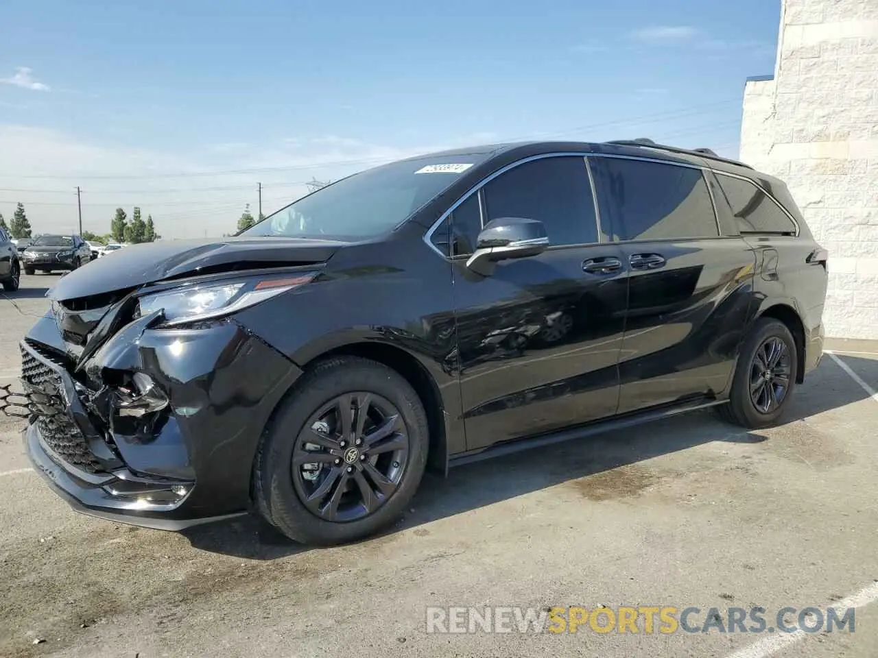 1 Photograph of a damaged car 5TDCSKFC5RS140205 TOYOTA SIENNA 2024