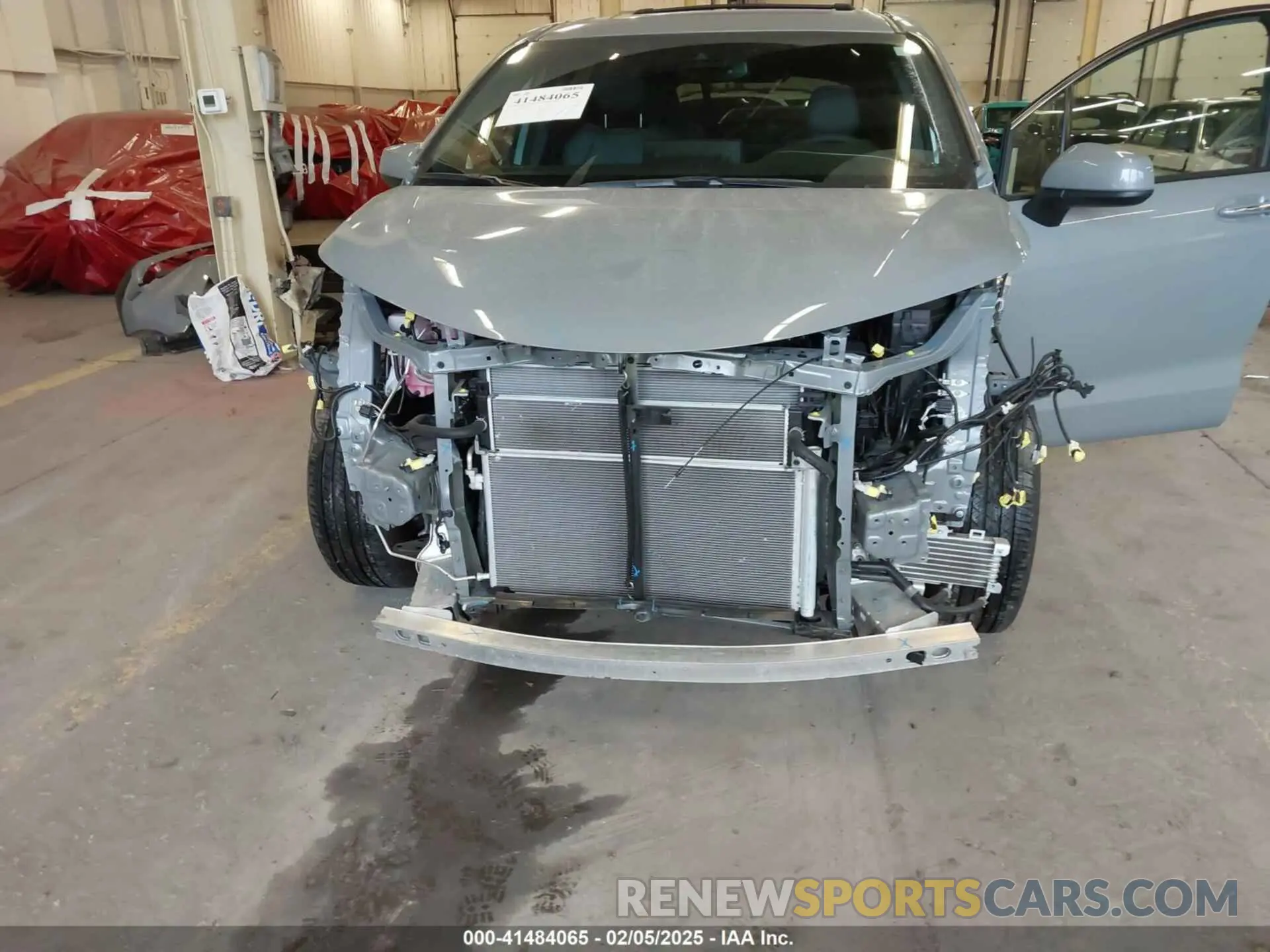 6 Photograph of a damaged car 5TDCSKFCXRS150955 TOYOTA SIENNA 2024