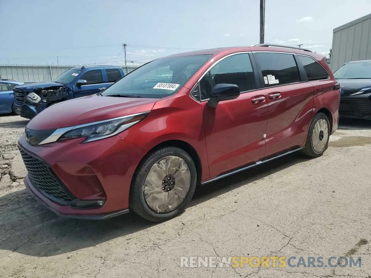 1 Photograph of a damaged car 5TDDRKEC5RS199529 TOYOTA SIENNA 2024