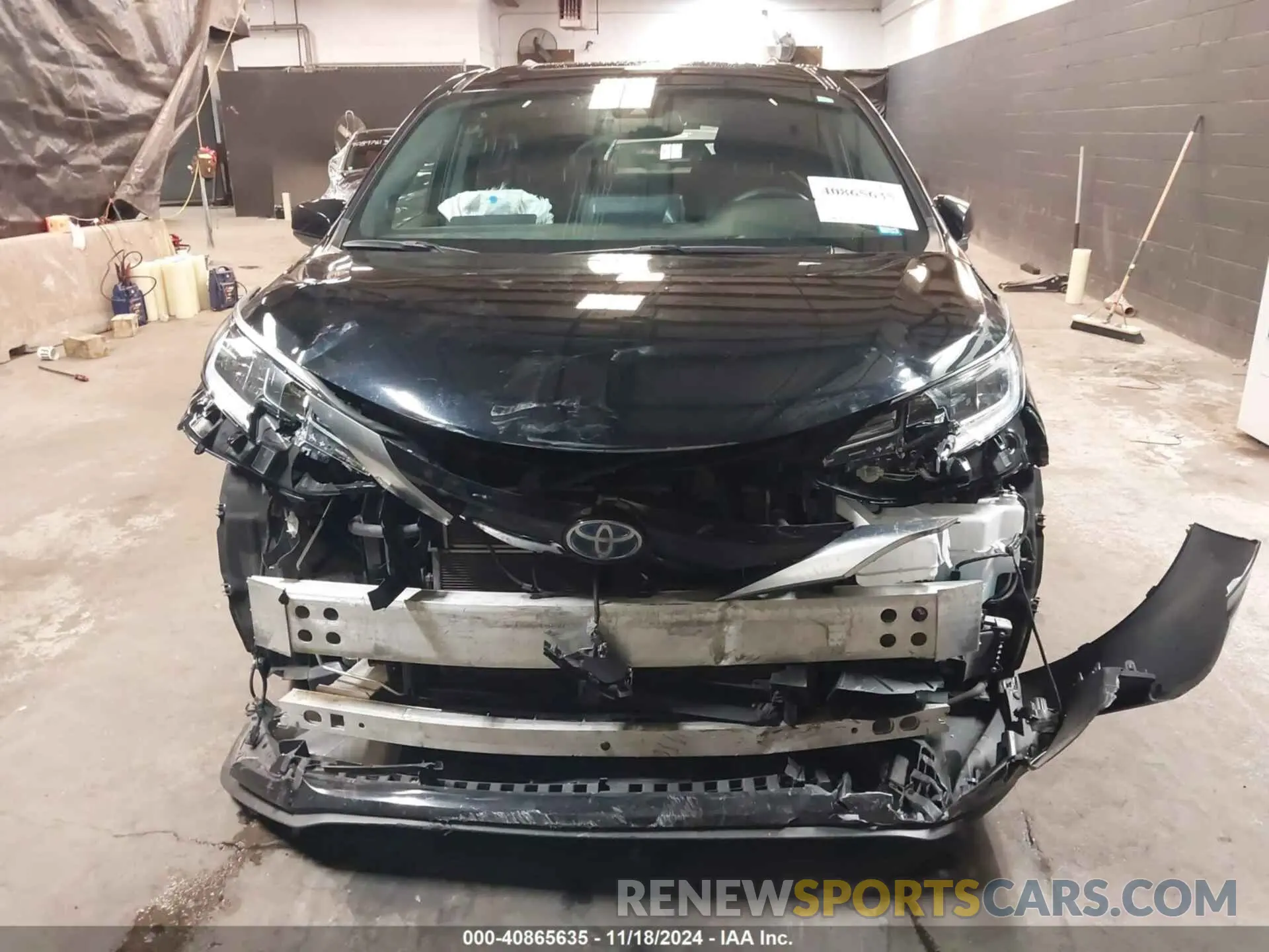 6 Photograph of a damaged car 5TDDSKFC3RS114626 TOYOTA SIENNA 2024