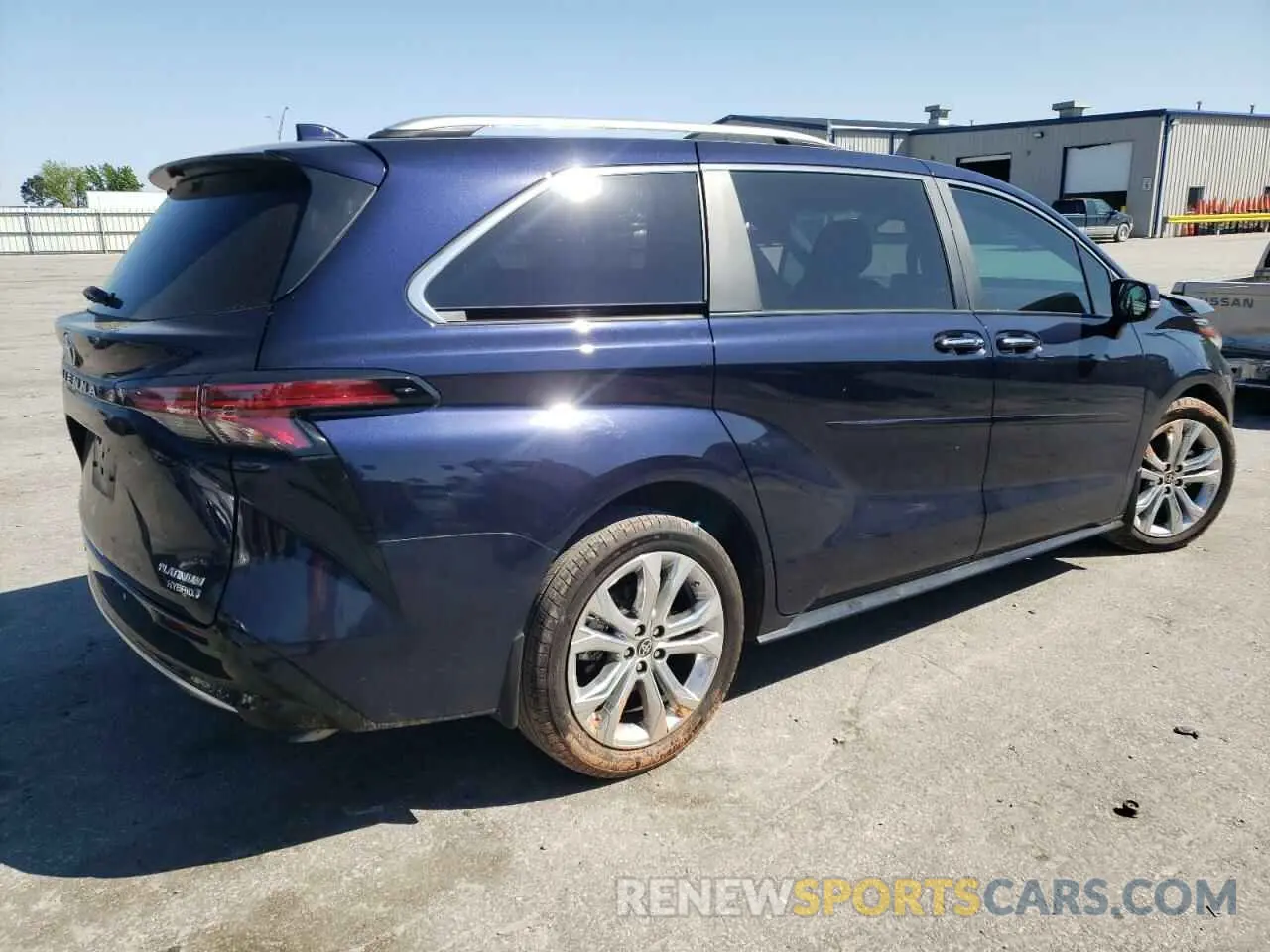 3 Photograph of a damaged car 5TDERKEC0RS187244 TOYOTA SIENNA 2024