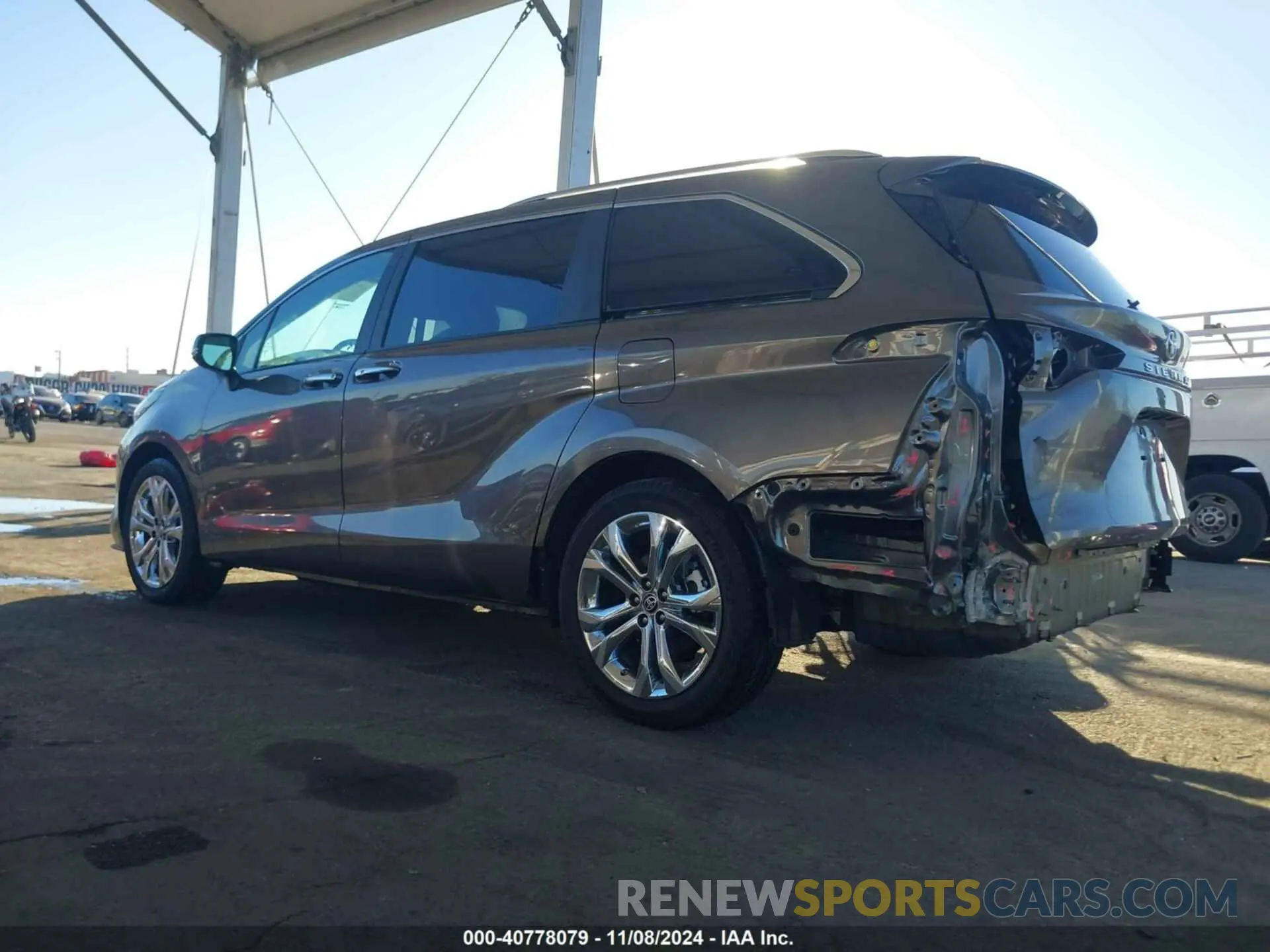 3 Photograph of a damaged car 5TDERKEC5RS204765 TOYOTA SIENNA 2024