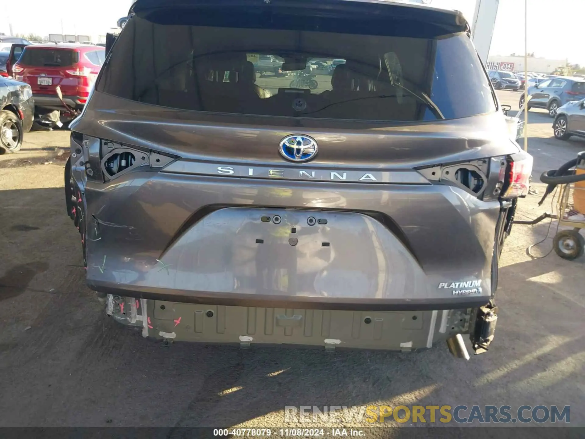 6 Photograph of a damaged car 5TDERKEC5RS204765 TOYOTA SIENNA 2024