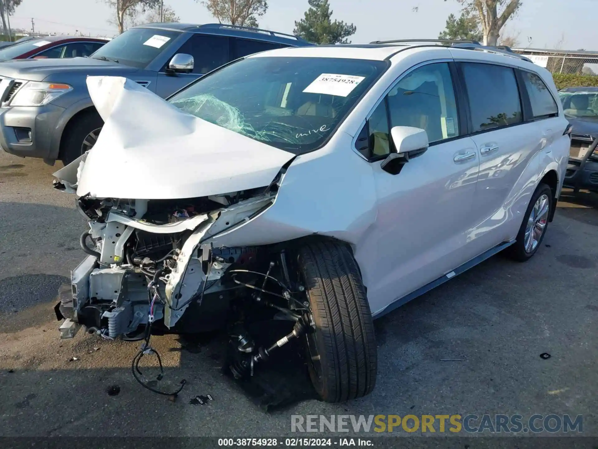 2 Photograph of a damaged car 5TDERKEC7RS184602 TOYOTA SIENNA 2024