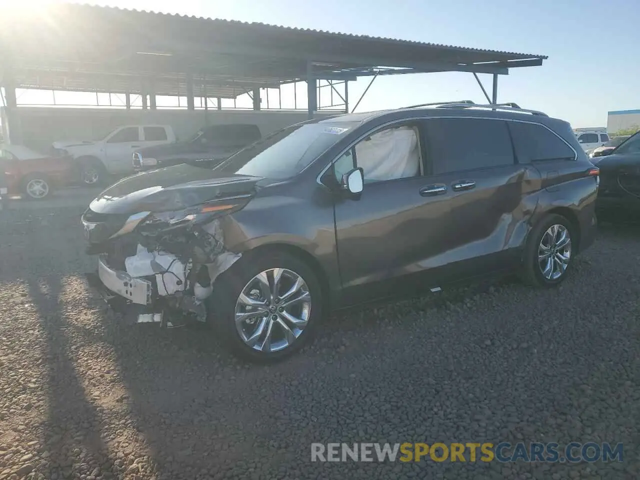1 Photograph of a damaged car 5TDERKEC8RS186052 TOYOTA SIENNA 2024