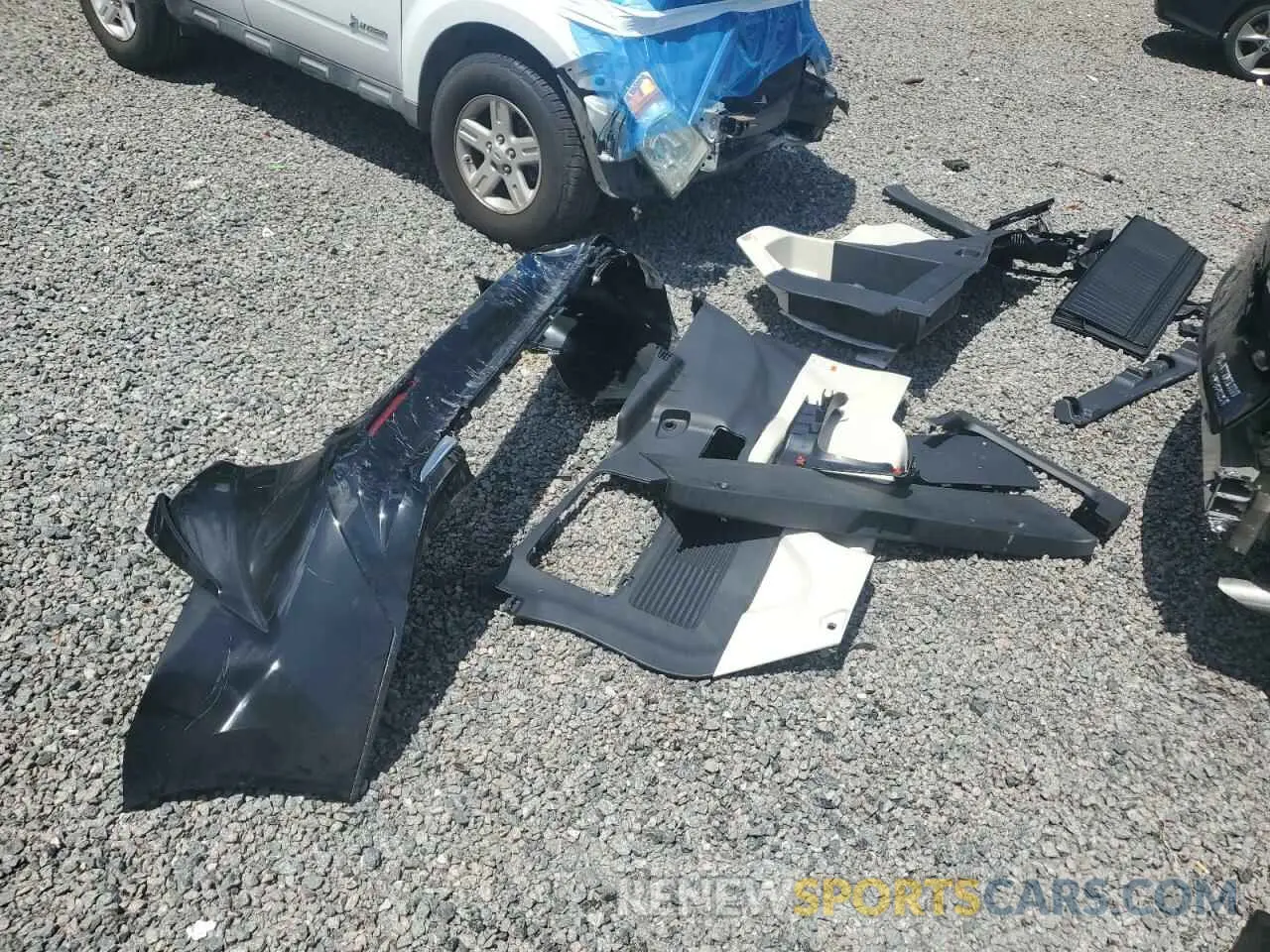 13 Photograph of a damaged car 5TDERKECXRS222288 TOYOTA SIENNA 2024