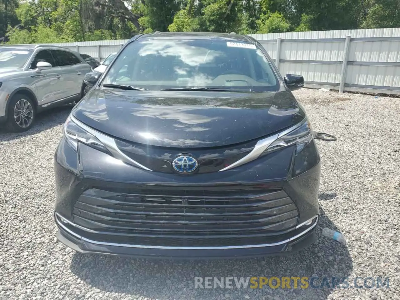 5 Photograph of a damaged car 5TDERKECXRS222288 TOYOTA SIENNA 2024