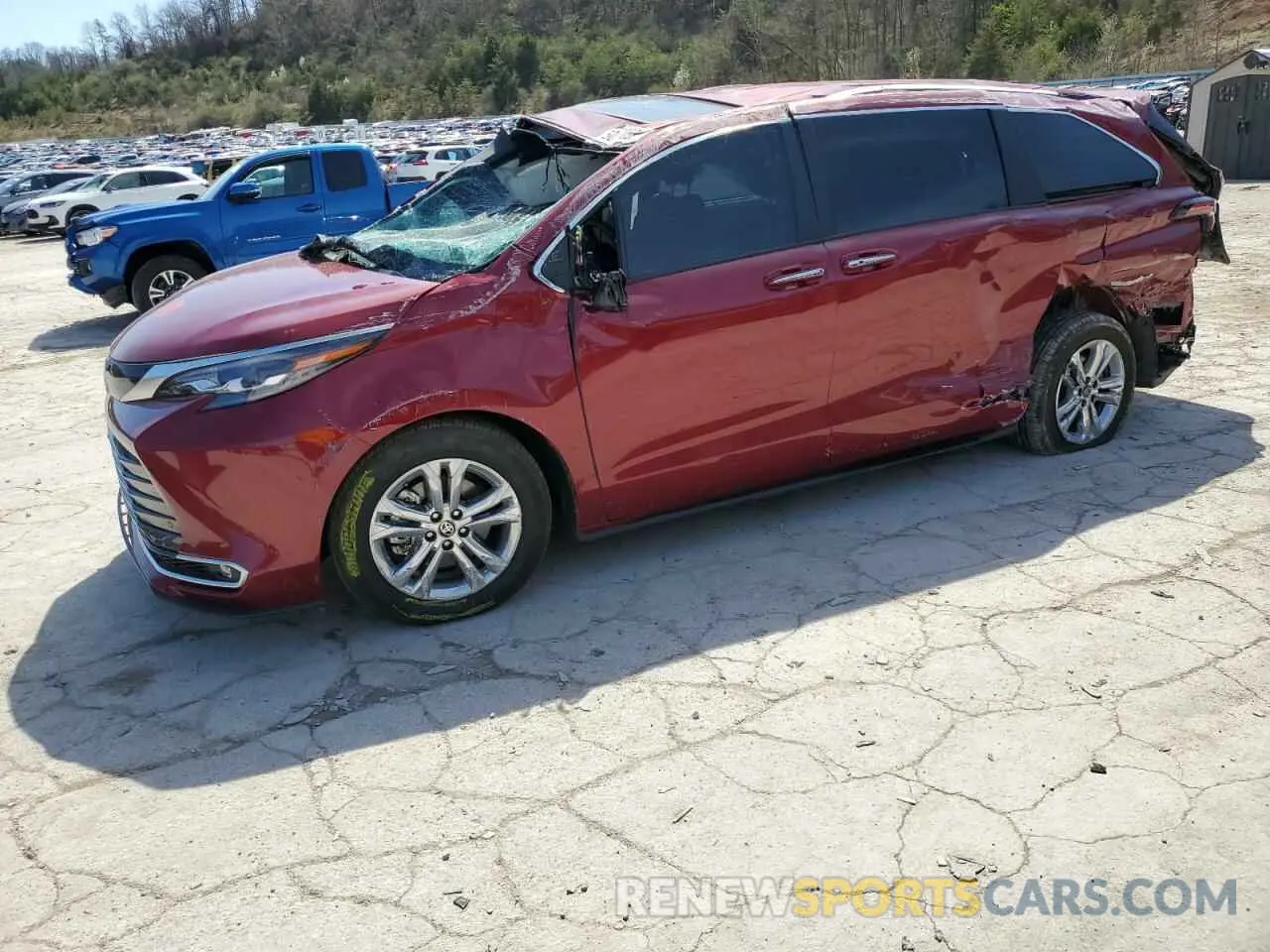 1 Photograph of a damaged car 5TDESKFC3RS134363 TOYOTA SIENNA 2024