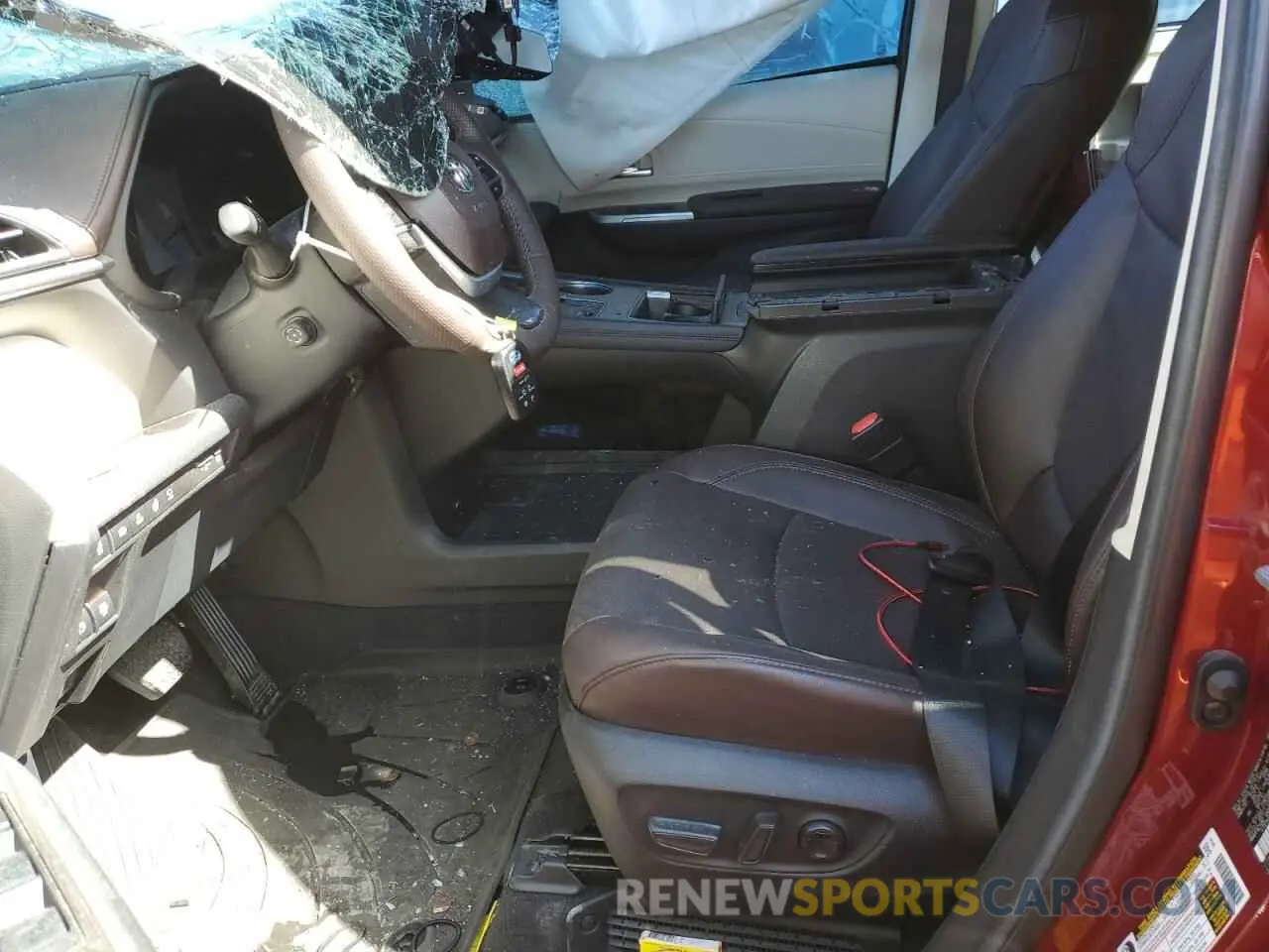 7 Photograph of a damaged car 5TDESKFC3RS134363 TOYOTA SIENNA 2024
