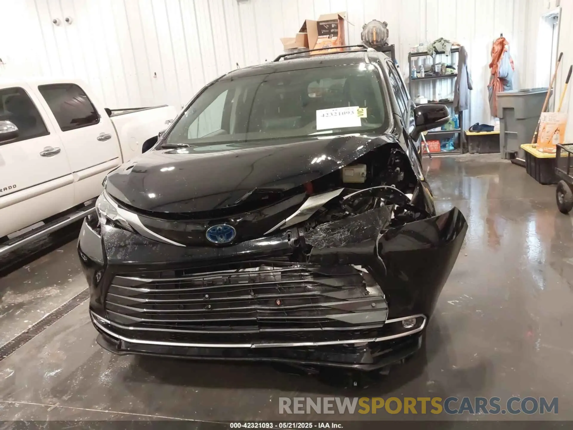 13 Photograph of a damaged car 5TDESKFC3RS145914 TOYOTA SIENNA 2024