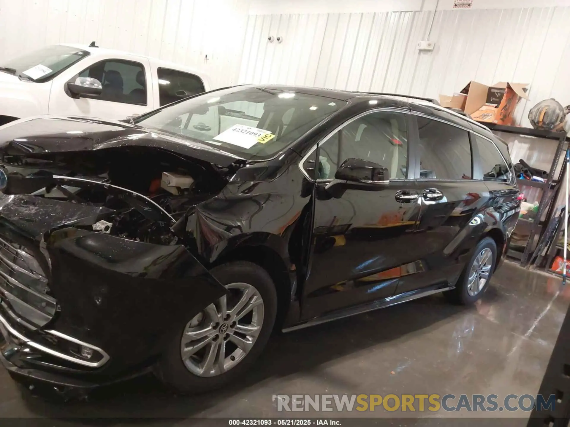 15 Photograph of a damaged car 5TDESKFC3RS145914 TOYOTA SIENNA 2024