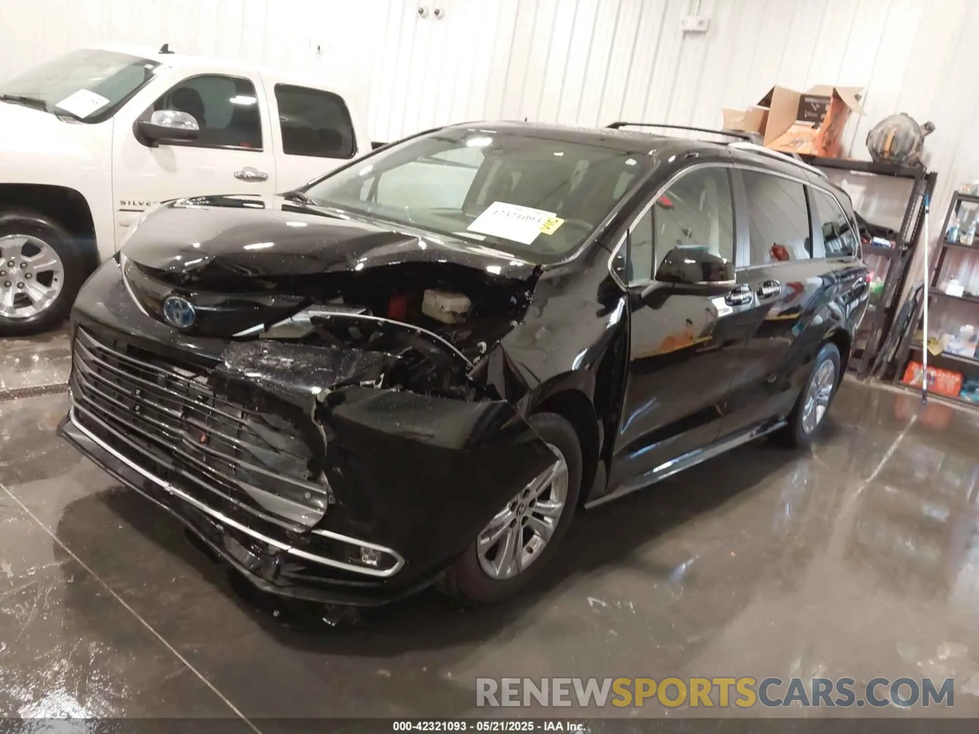 2 Photograph of a damaged car 5TDESKFC3RS145914 TOYOTA SIENNA 2024