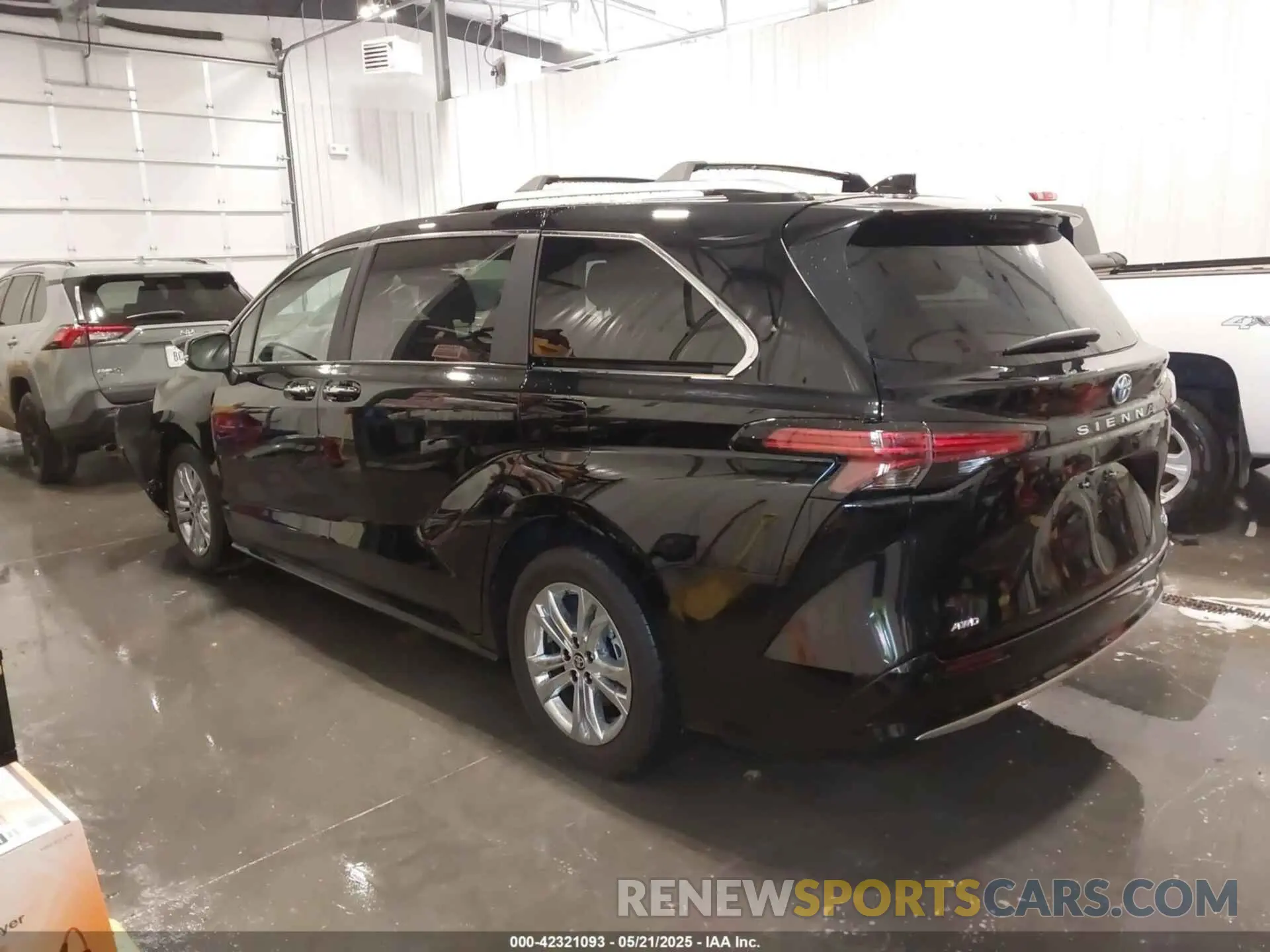 3 Photograph of a damaged car 5TDESKFC3RS145914 TOYOTA SIENNA 2024