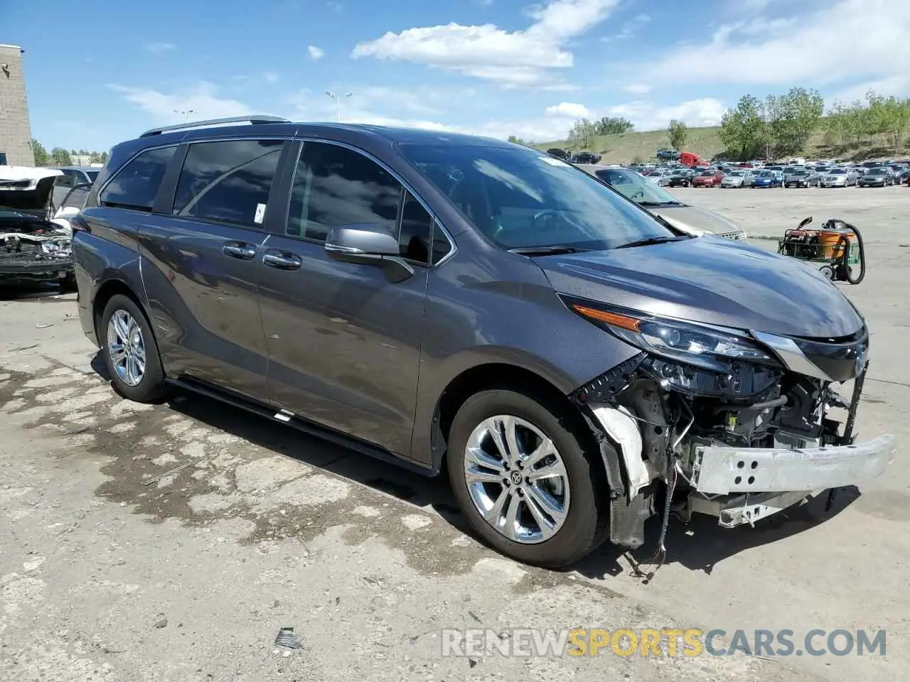 4 Photograph of a damaged car 5TDESKFC4RS134873 TOYOTA SIENNA 2024