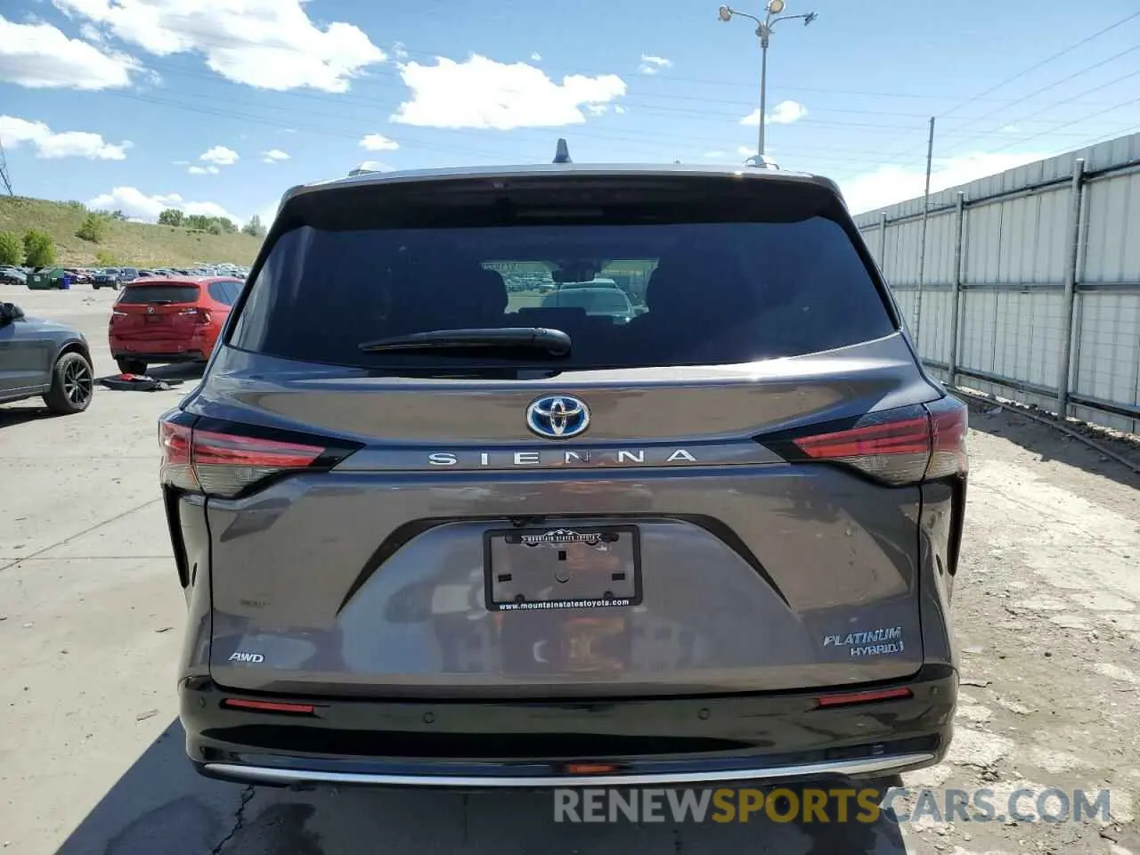 6 Photograph of a damaged car 5TDESKFC4RS134873 TOYOTA SIENNA 2024