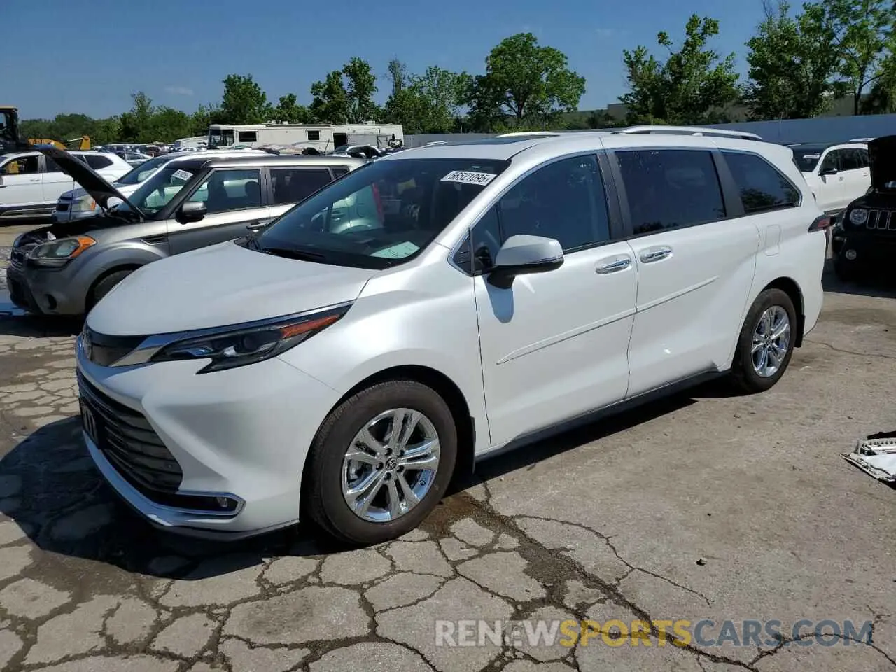 1 Photograph of a damaged car 5TDESKFC5RS142111 TOYOTA SIENNA 2024