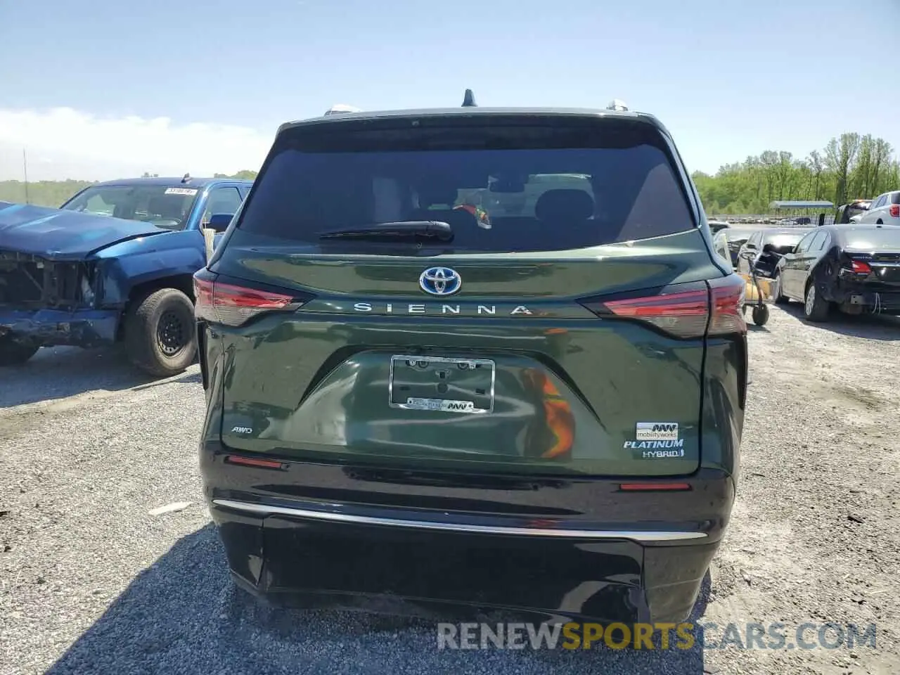 6 Photograph of a damaged car 5TDESKFC7RS125570 TOYOTA SIENNA 2024