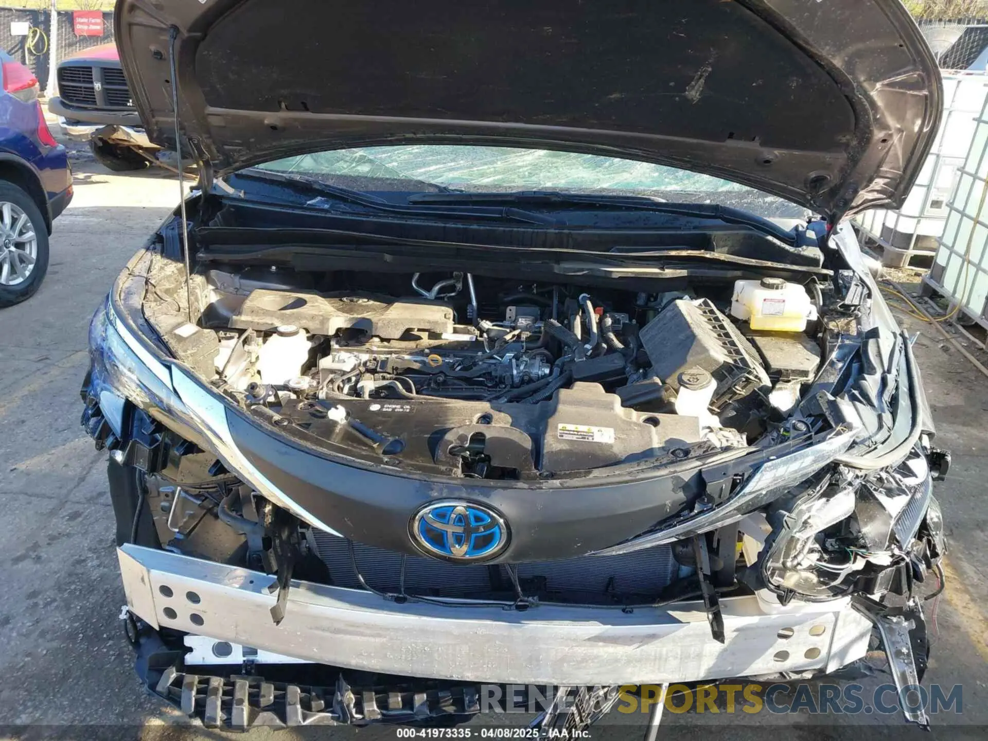 10 Photograph of a damaged car 5TDJRKEC6RS217300 TOYOTA SIENNA 2024