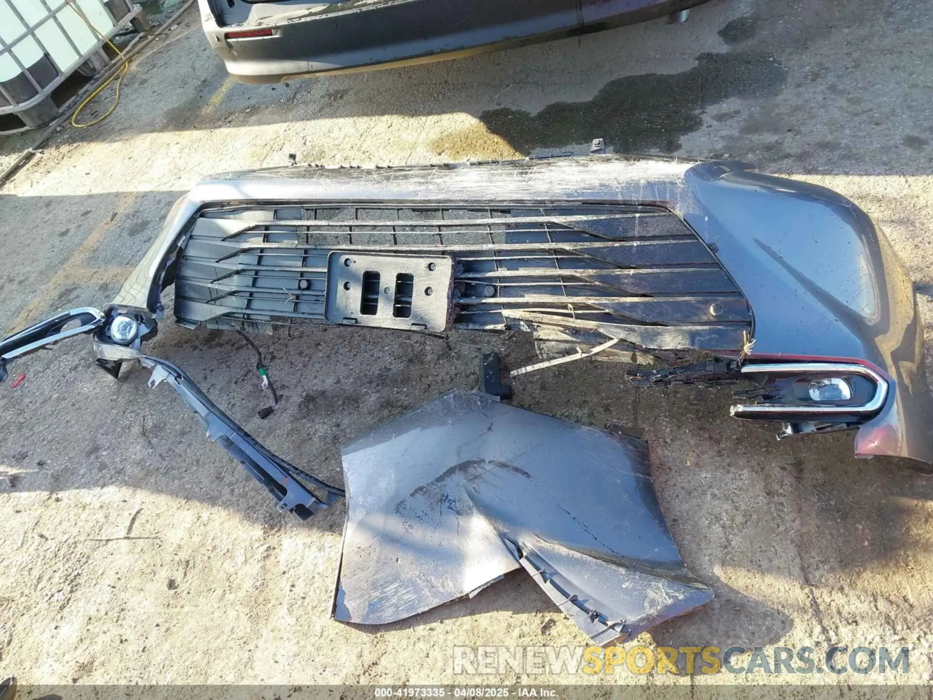 11 Photograph of a damaged car 5TDJRKEC6RS217300 TOYOTA SIENNA 2024