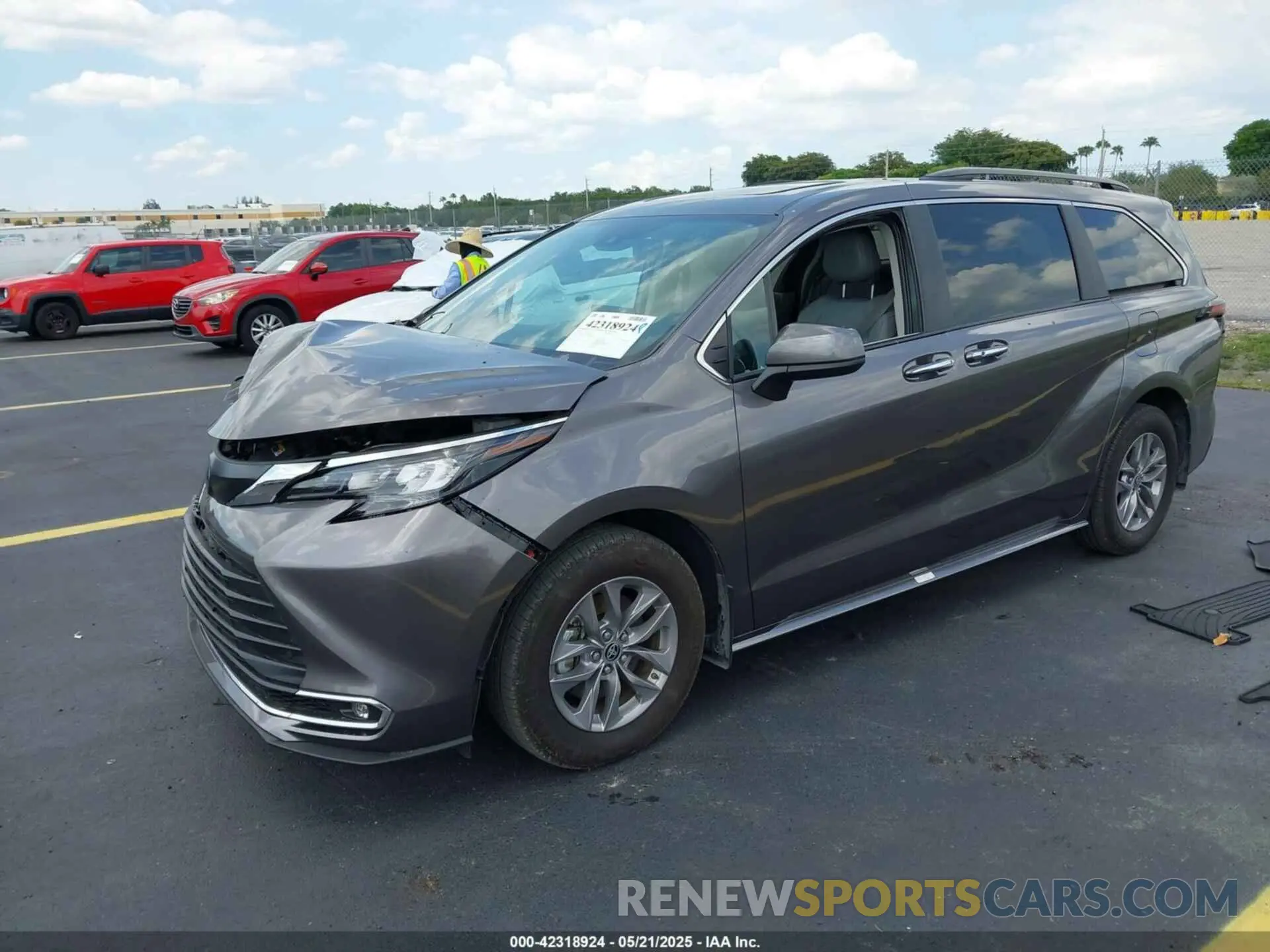 2 Photograph of a damaged car 5TDJRKEC7RS219623 TOYOTA SIENNA 2024