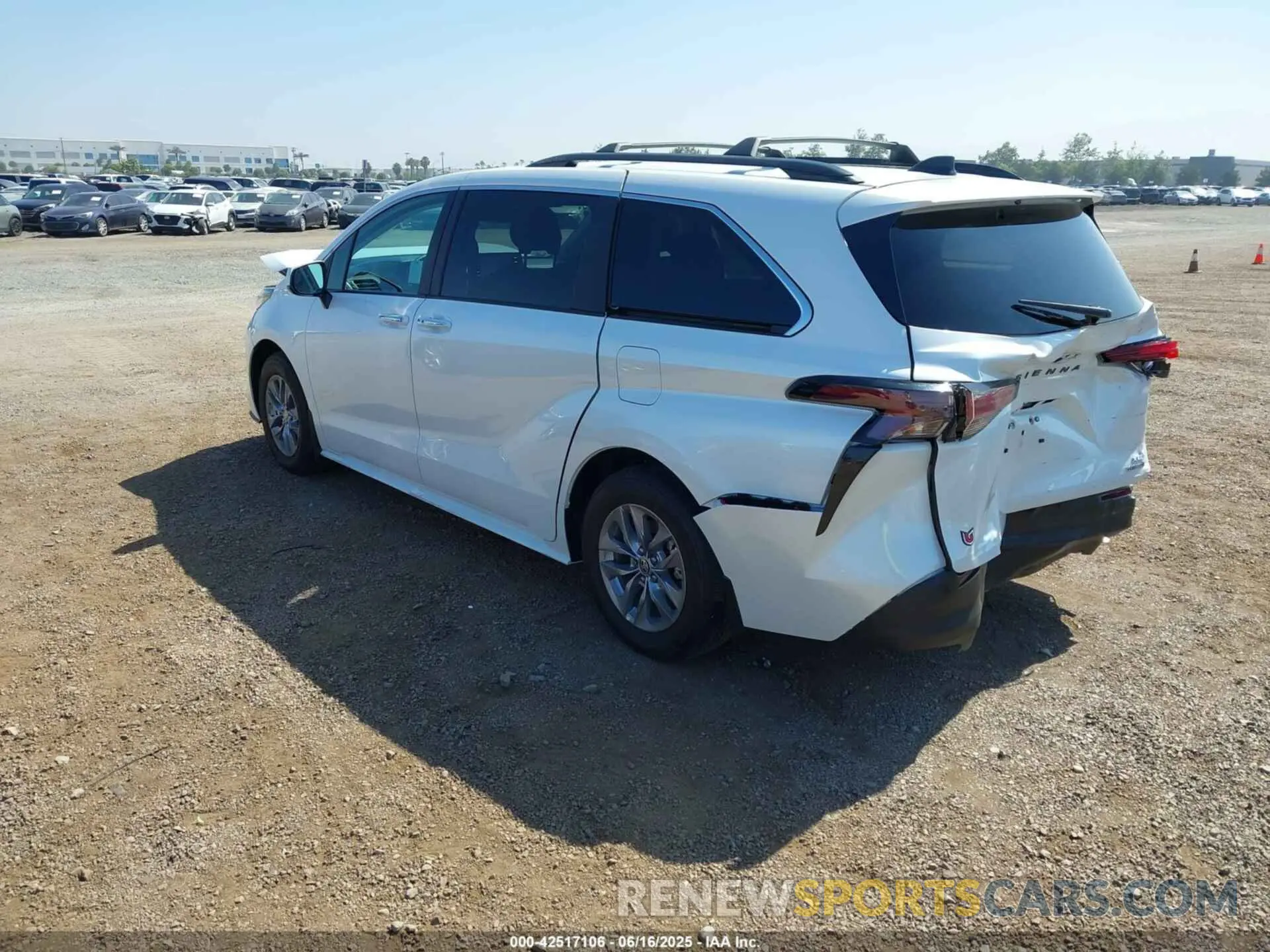 3 Photograph of a damaged car 5TDJRKEC8RS220344 TOYOTA SIENNA 2024