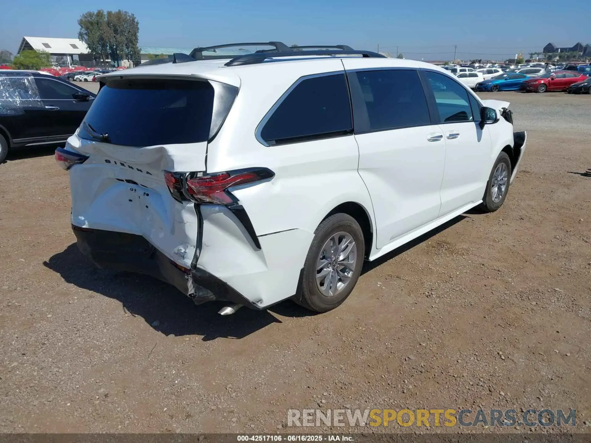 4 Photograph of a damaged car 5TDJRKEC8RS220344 TOYOTA SIENNA 2024
