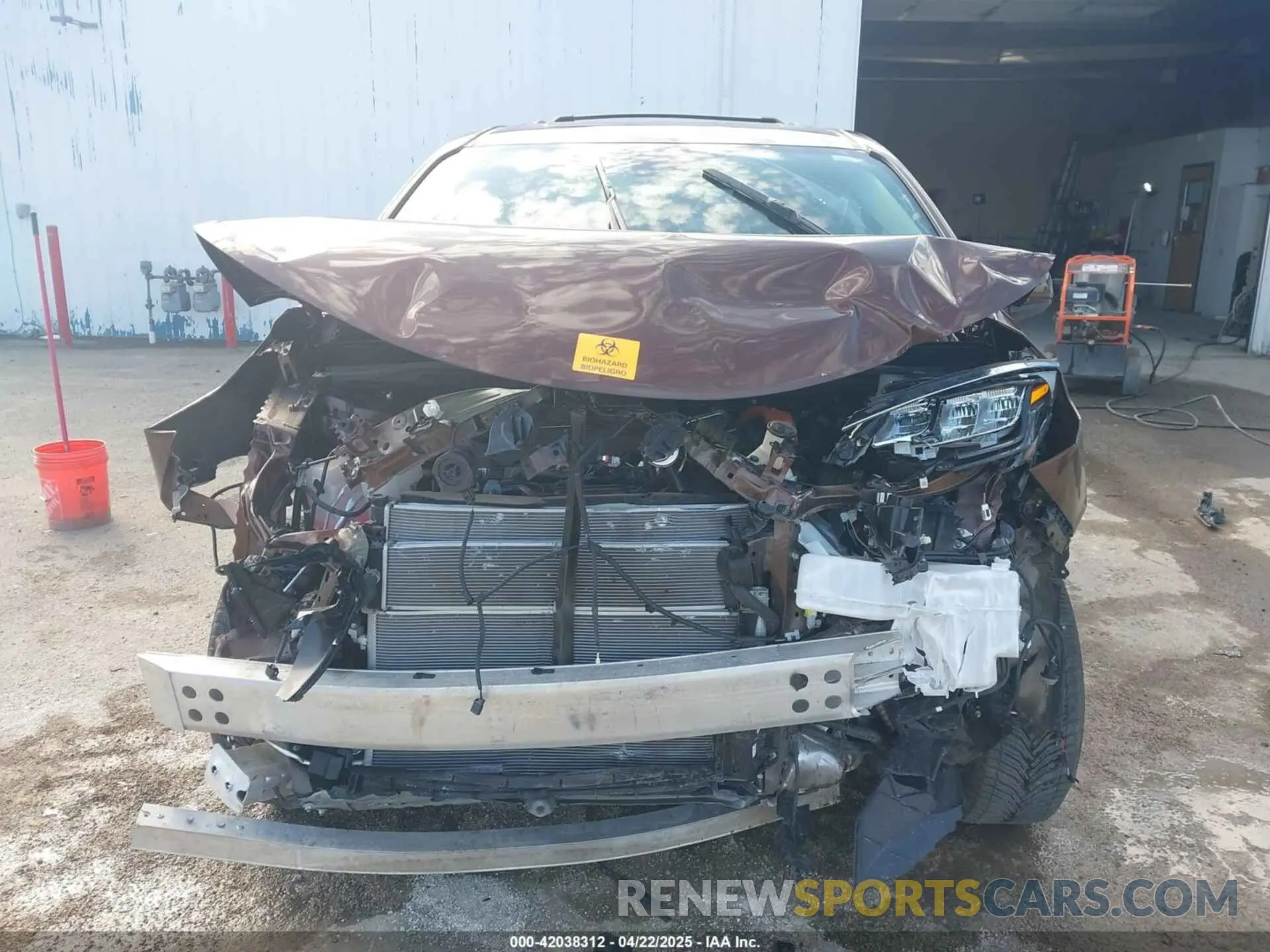 6 Photograph of a damaged car 5TDJSKFC5RS149767 TOYOTA SIENNA 2024