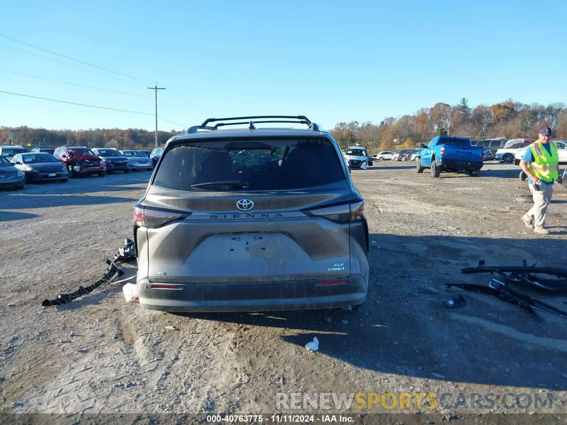 16 Photograph of a damaged car 5TDJSKFC8RS148886 TOYOTA SIENNA 2024