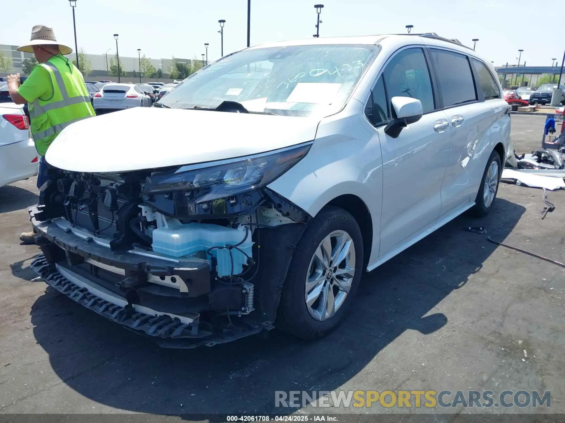 2 Photograph of a damaged car 5TDJSKFC9RS111099 TOYOTA SIENNA 2024