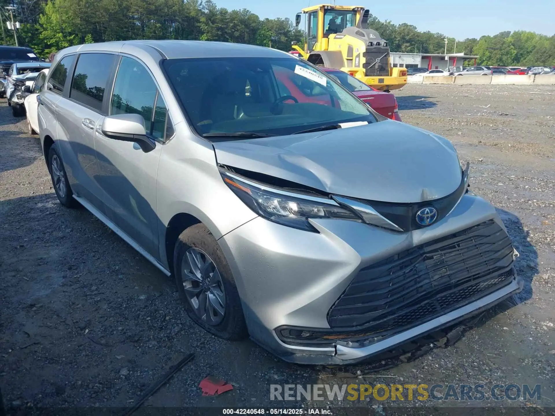 1 Photograph of a damaged car 5TDKRKEC0RS203462 TOYOTA SIENNA 2024